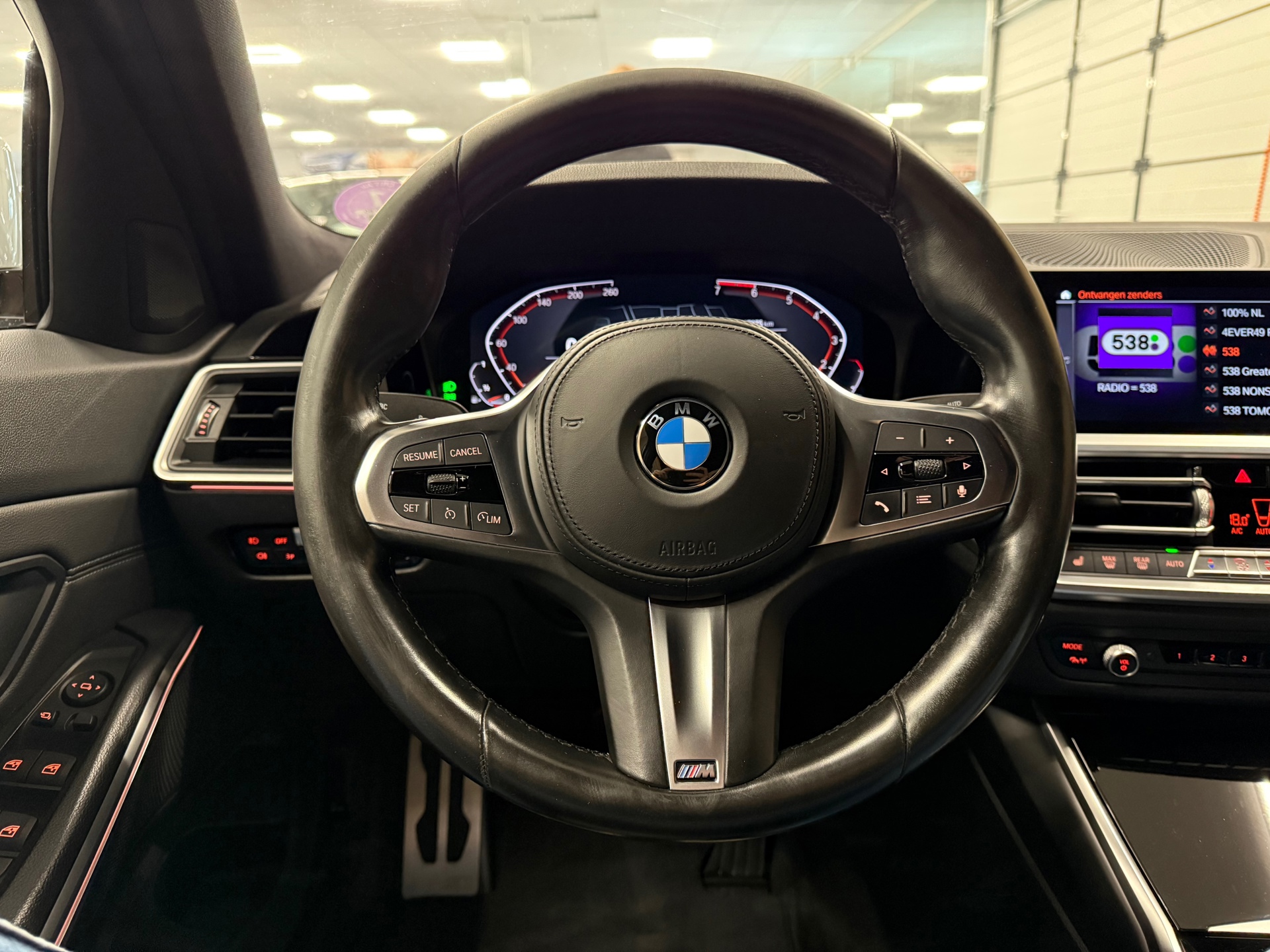https://www.autokooy.nl//xml/images/48467108-13.JPG