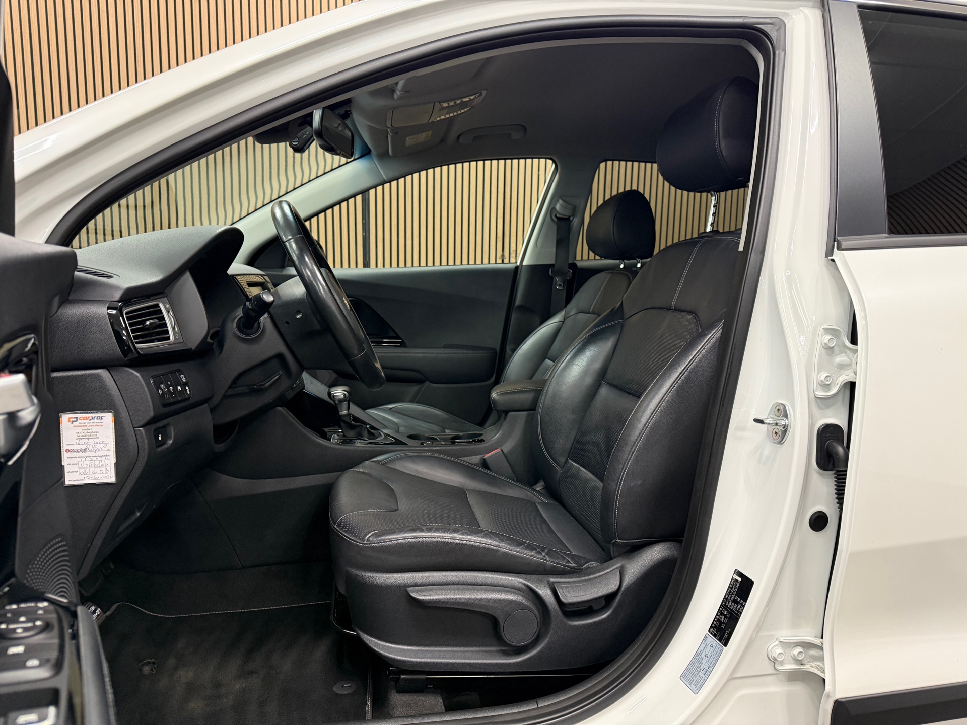 https://www.autokooy.nl//xml/images/48467171-11.JPG
