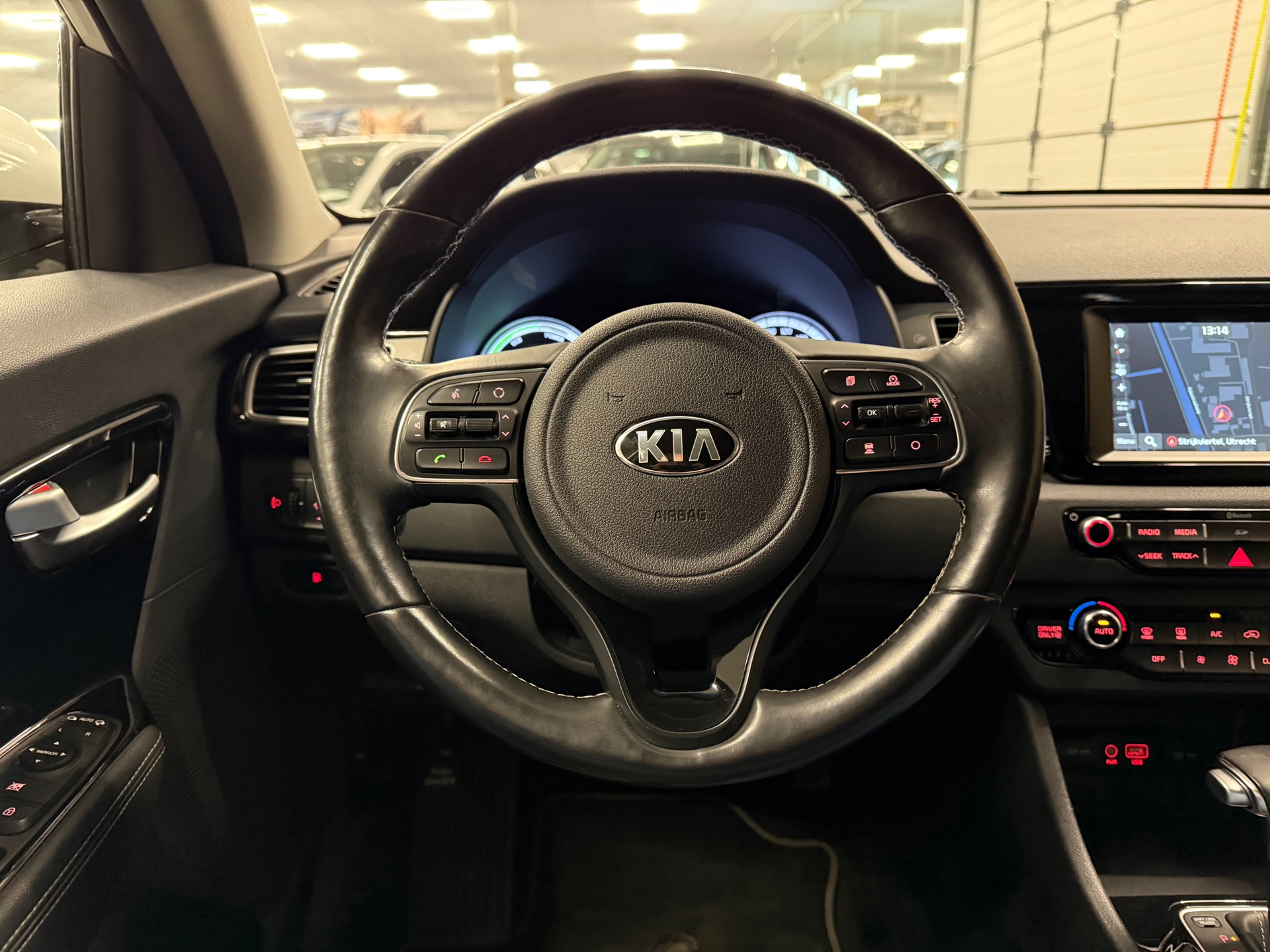 https://www.autokooy.nl//xml/images/48467171-13.JPG