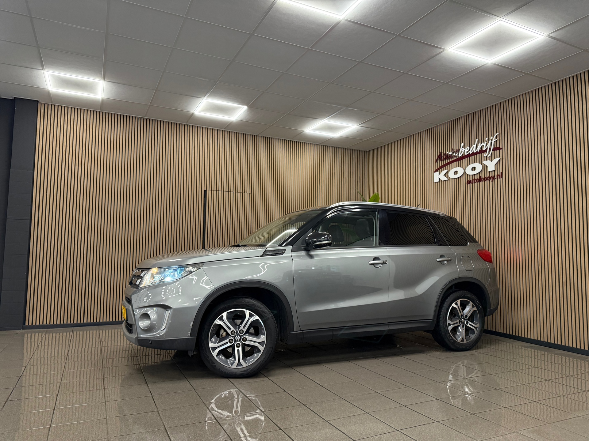 https://www.autokooy.nl//xml/images/48495939-10.JPG