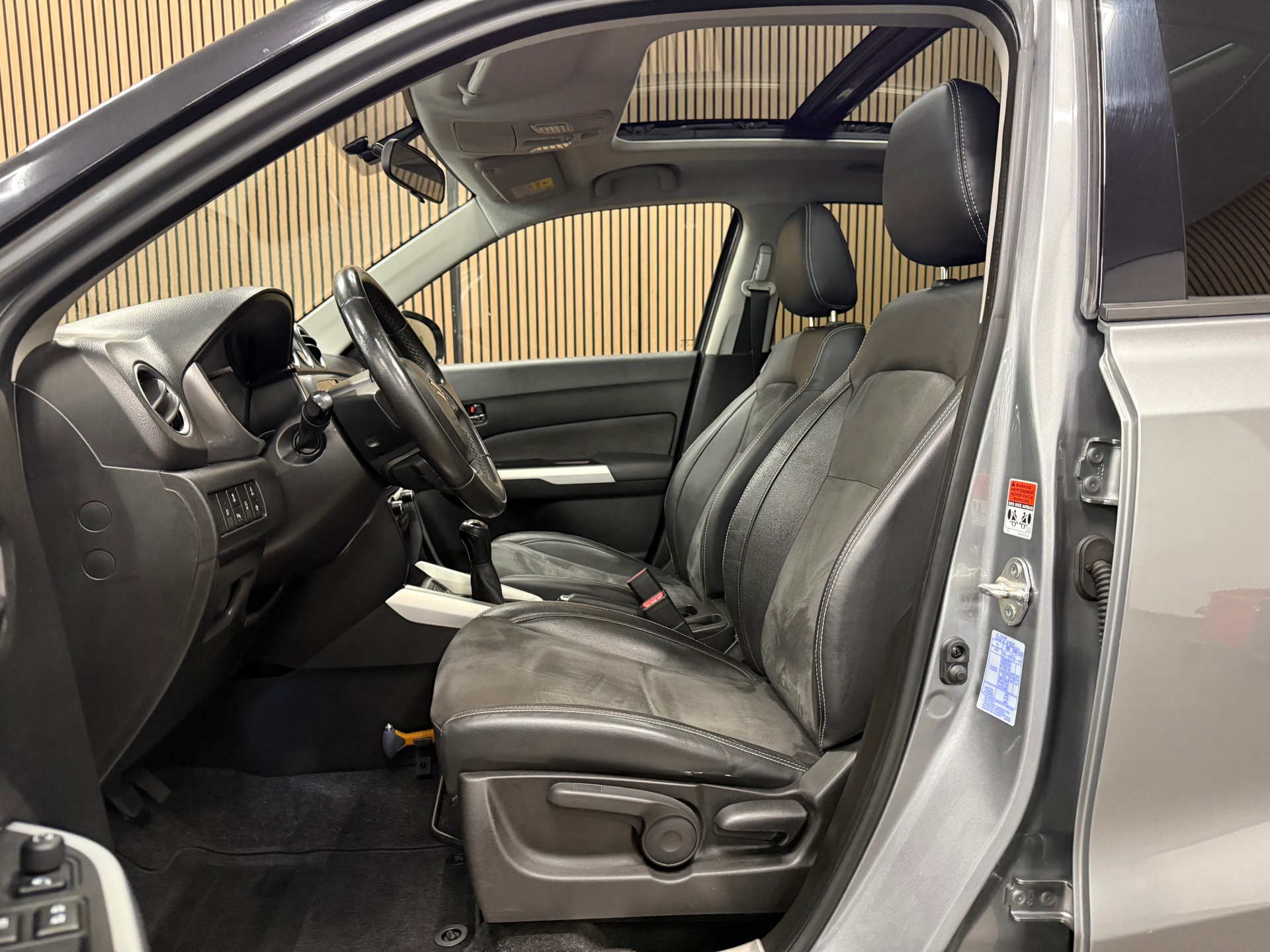 https://www.autokooy.nl//xml/images/48495939-12.JPG