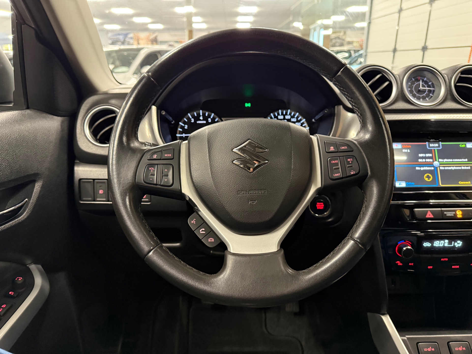 https://www.autokooy.nl//xml/images/48495939-13.JPG