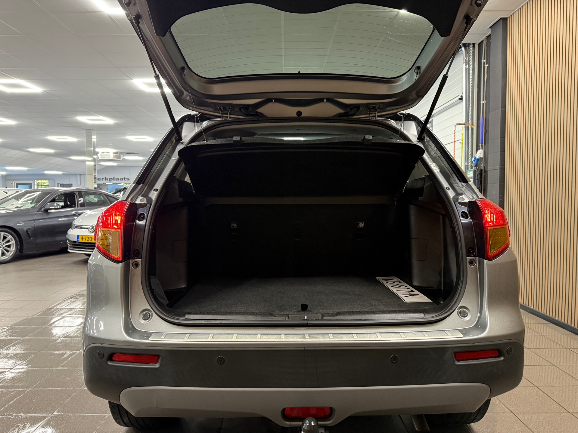 https://www.autokooy.nl//xml/images/48495939-5.JPG