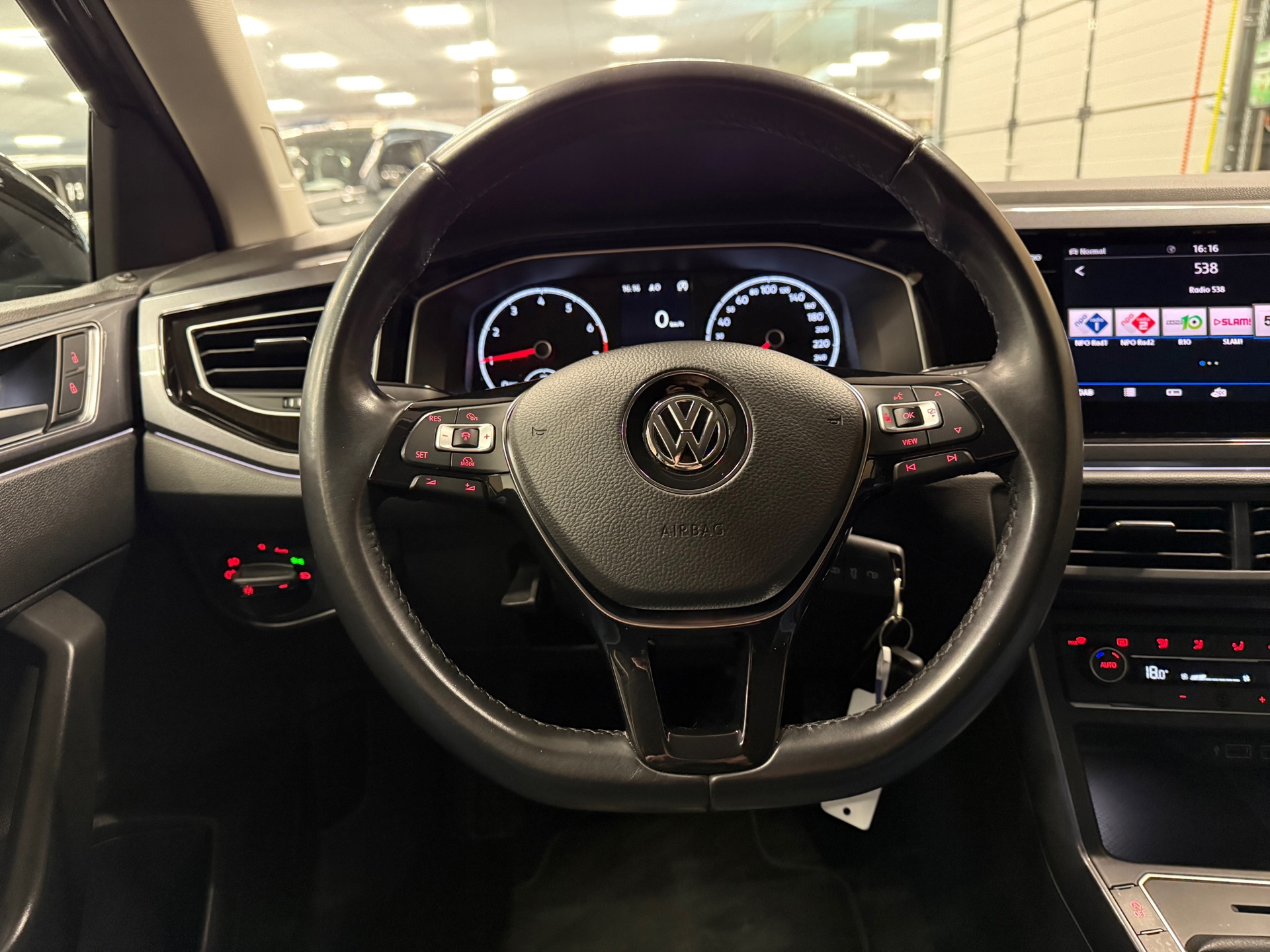 https://www.autokooy.nl//xml/images/48566339-13.JPG