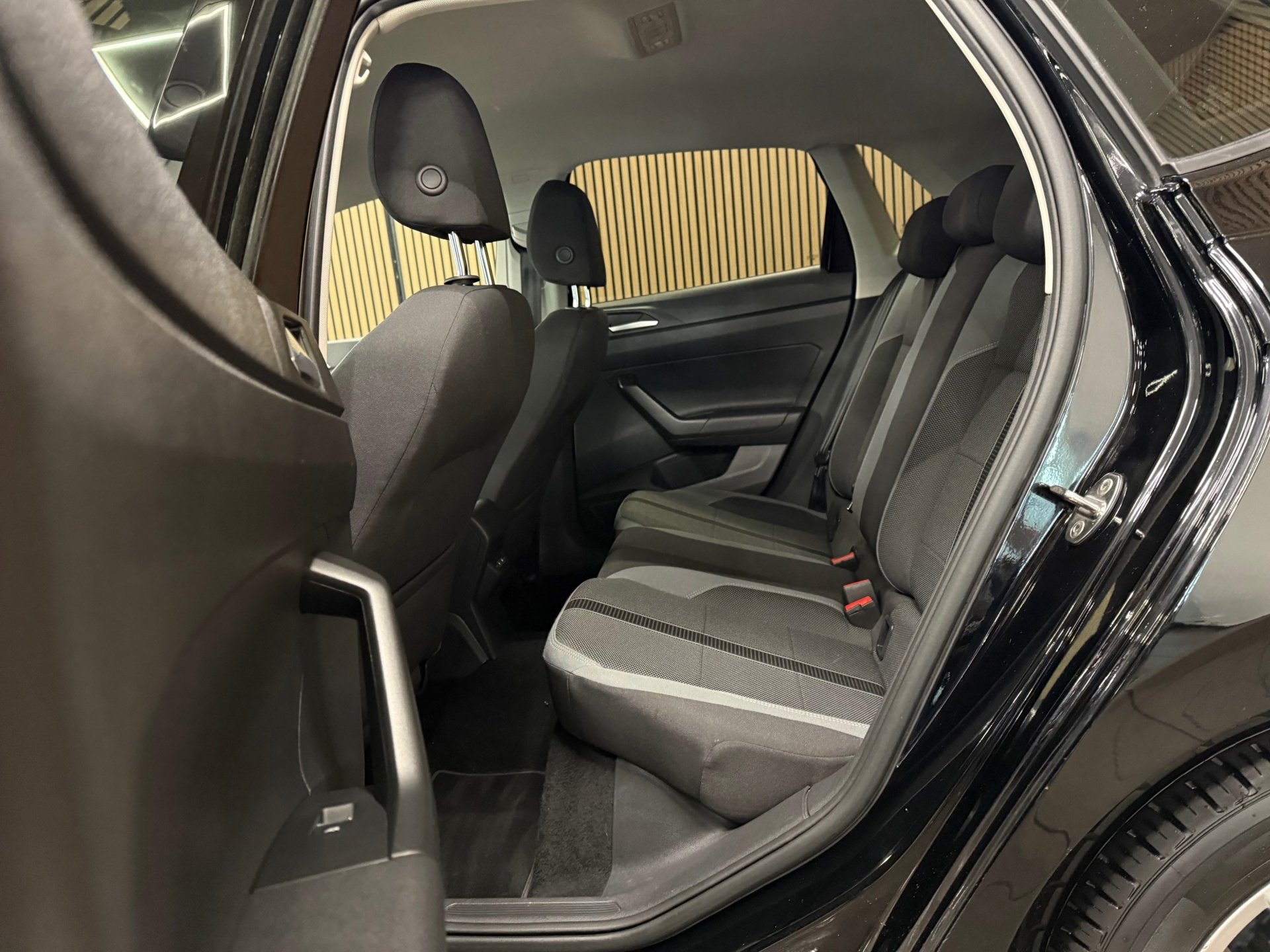 https://www.autokooy.nl//xml/images/48566339-22.JPG