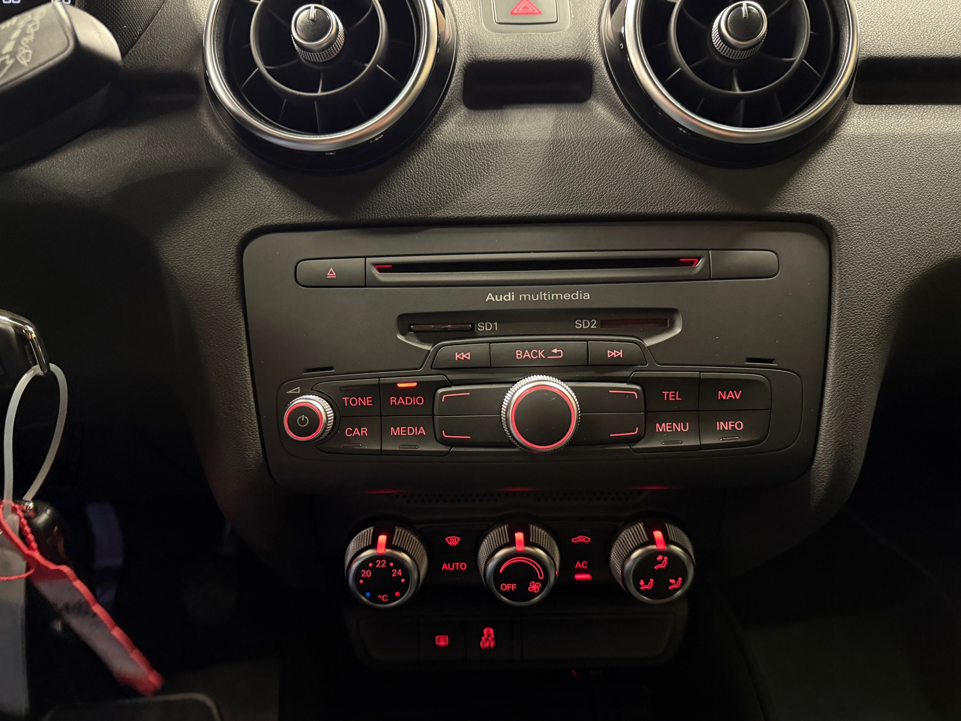https://www.autokooy.nl//xml/images/48566893-19.JPG