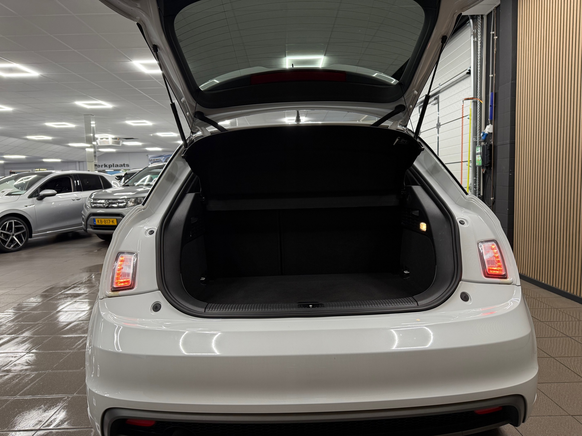 https://www.autokooy.nl//xml/images/48566893-5.JPG