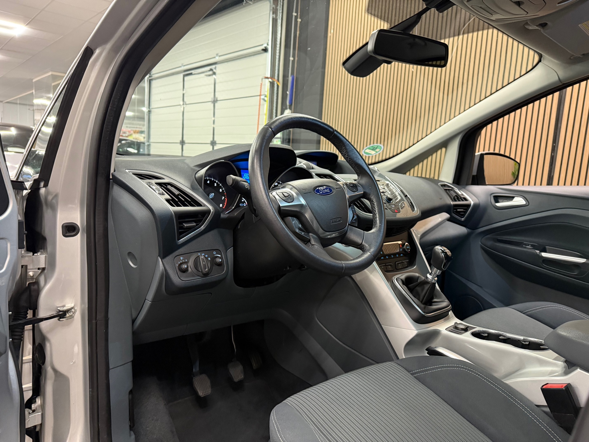 https://www.autokooy.nl//xml/images/48567124-12.JPG