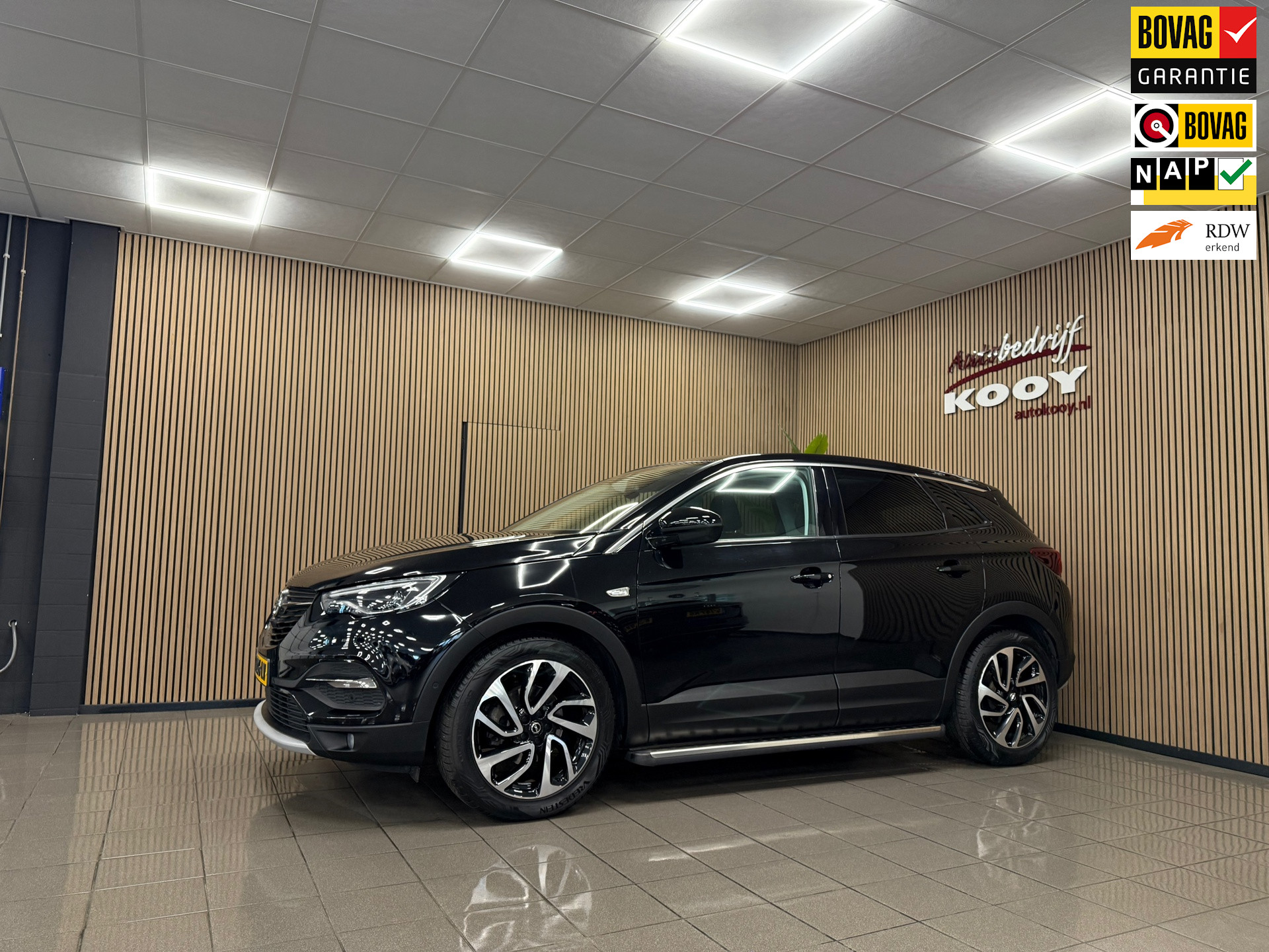 Opel Grandland X 1.6 Turbo Innovation * Automaat / Panoramadak / 360° Camera / Afn. Trekhaak / NL Auto *