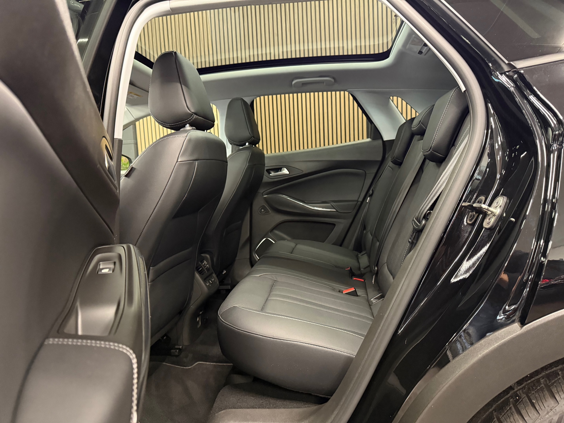 https://www.autokooy.nl//xml/images/48595249-22.JPG