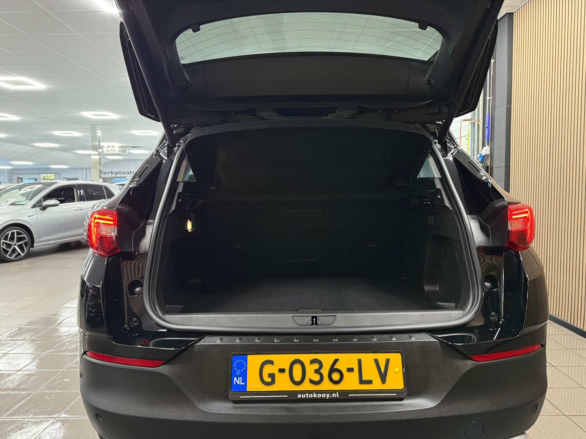 https://www.autokooy.nl//xml/images/48595249-5.JPG