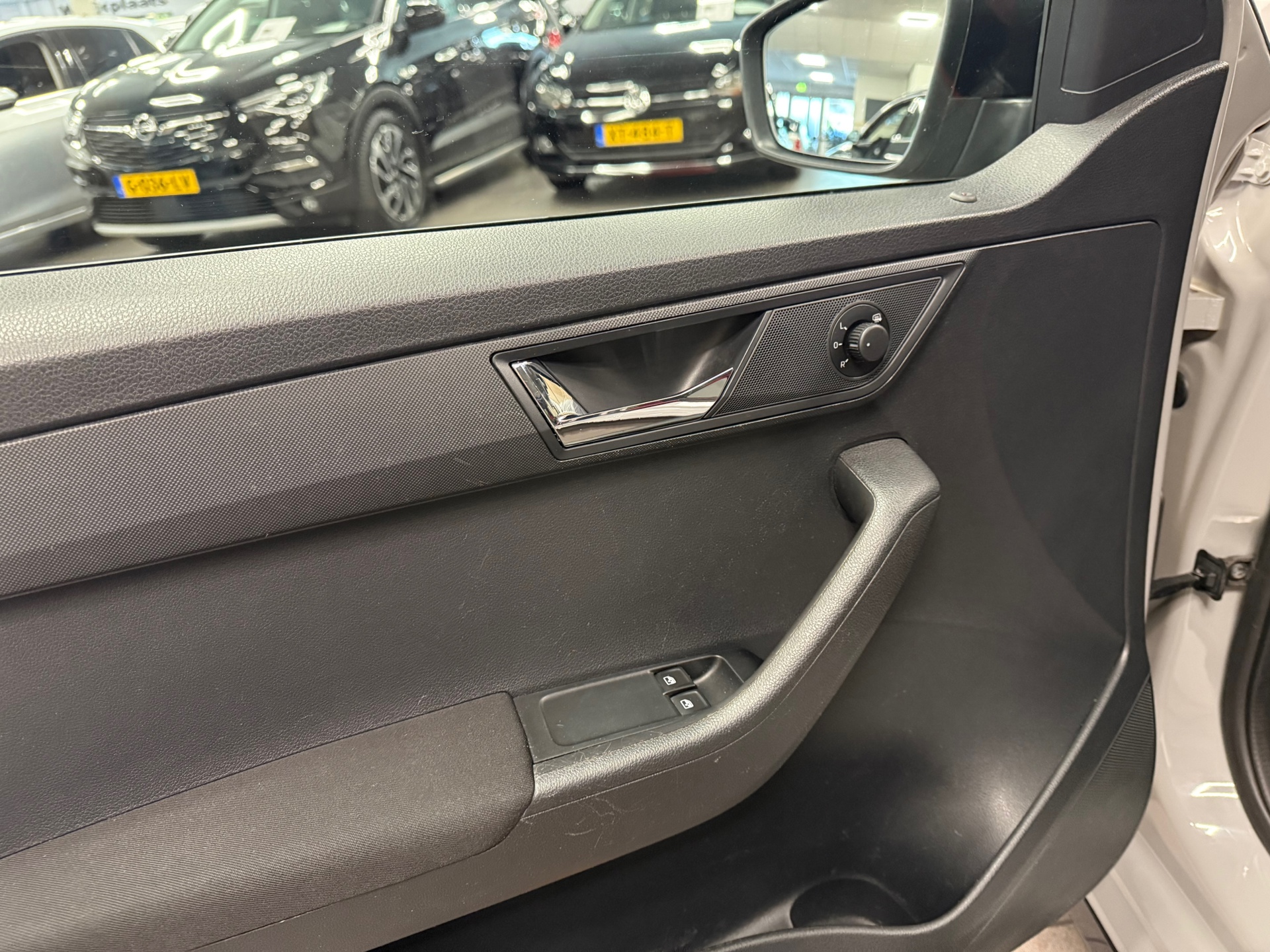 https://www.autokooy.nl//xml/images/48657523-10.JPG