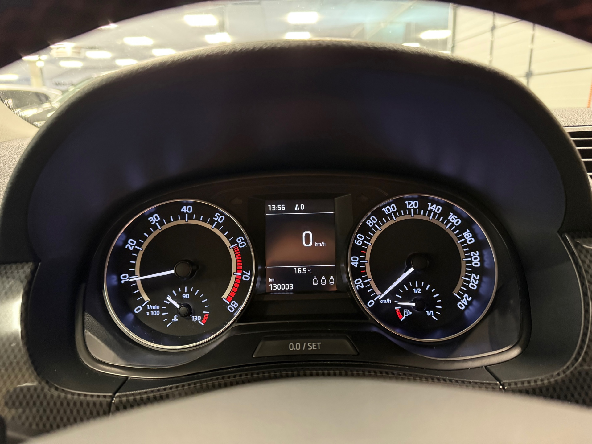 https://www.autokooy.nl//xml/images/48657523-14.JPG