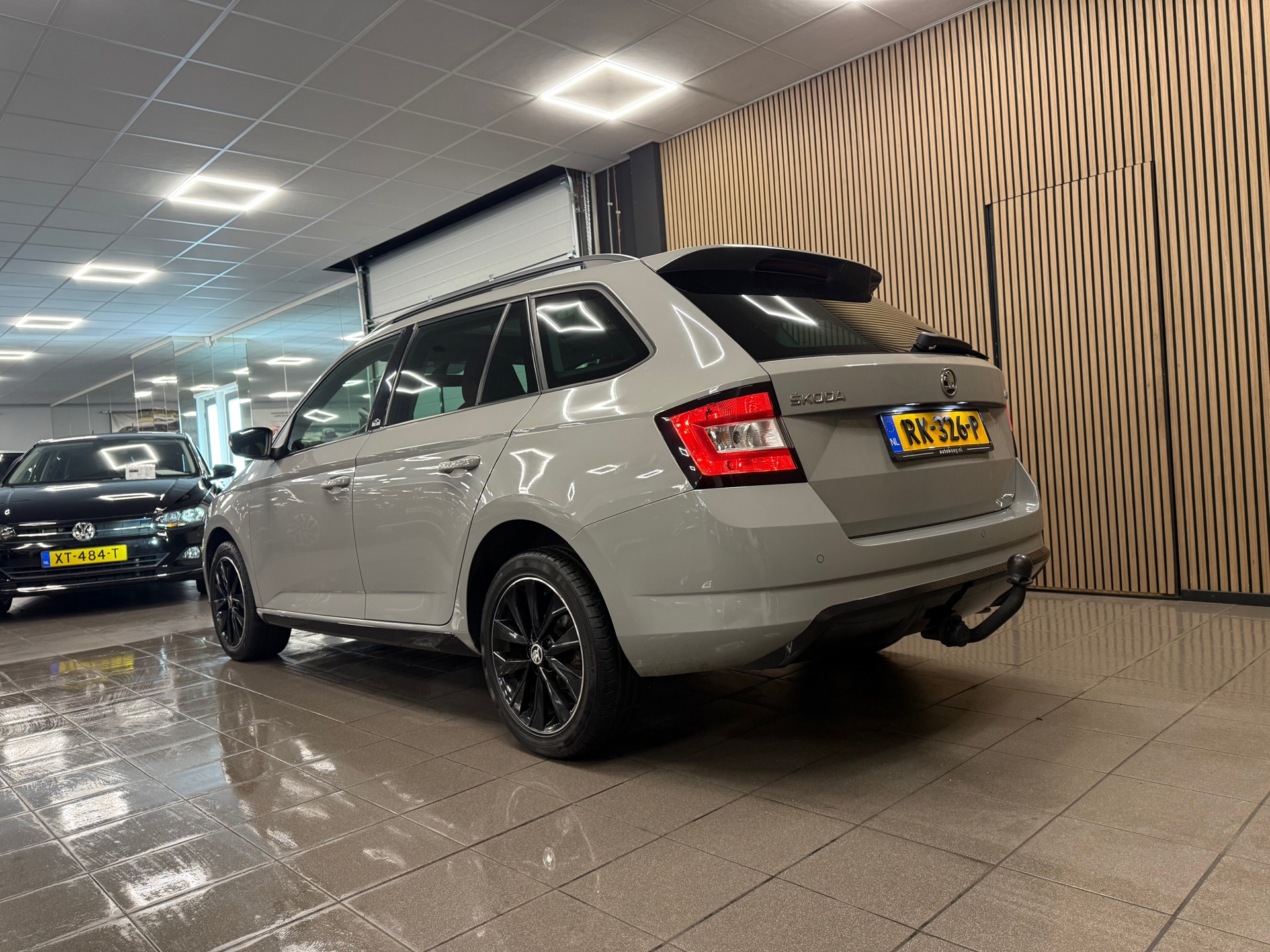https://www.autokooy.nl//xml/images/48657523-3.JPG