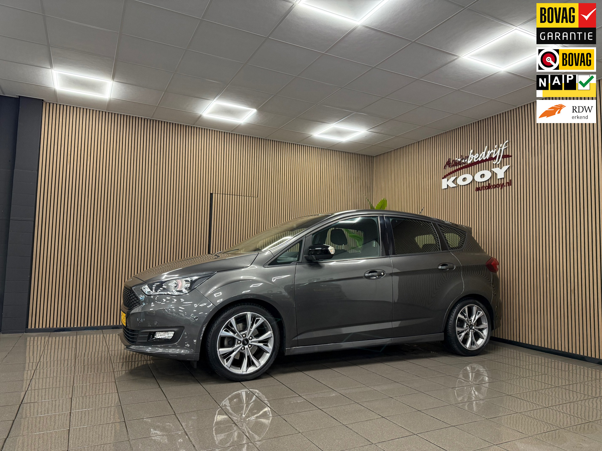 Ford C-Max 1.5 Sport * Trekhaak / Navigatie / Camera / LM Velgen / NL Auto *