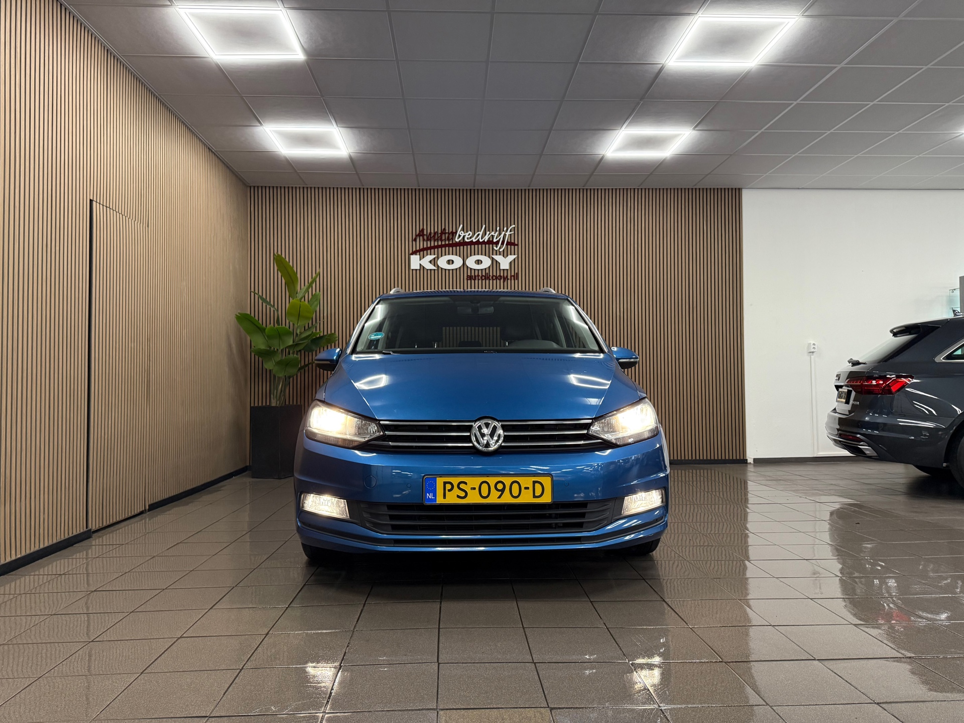 https://www.autokooy.nl//xml/images/49048783-8.JPG