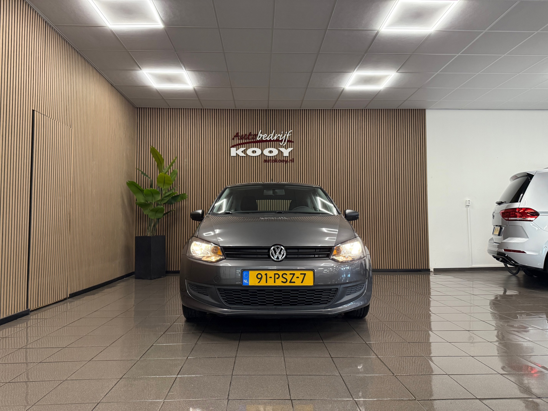 https://www.autokooy.nl//xml/images/49093596-8.JPG