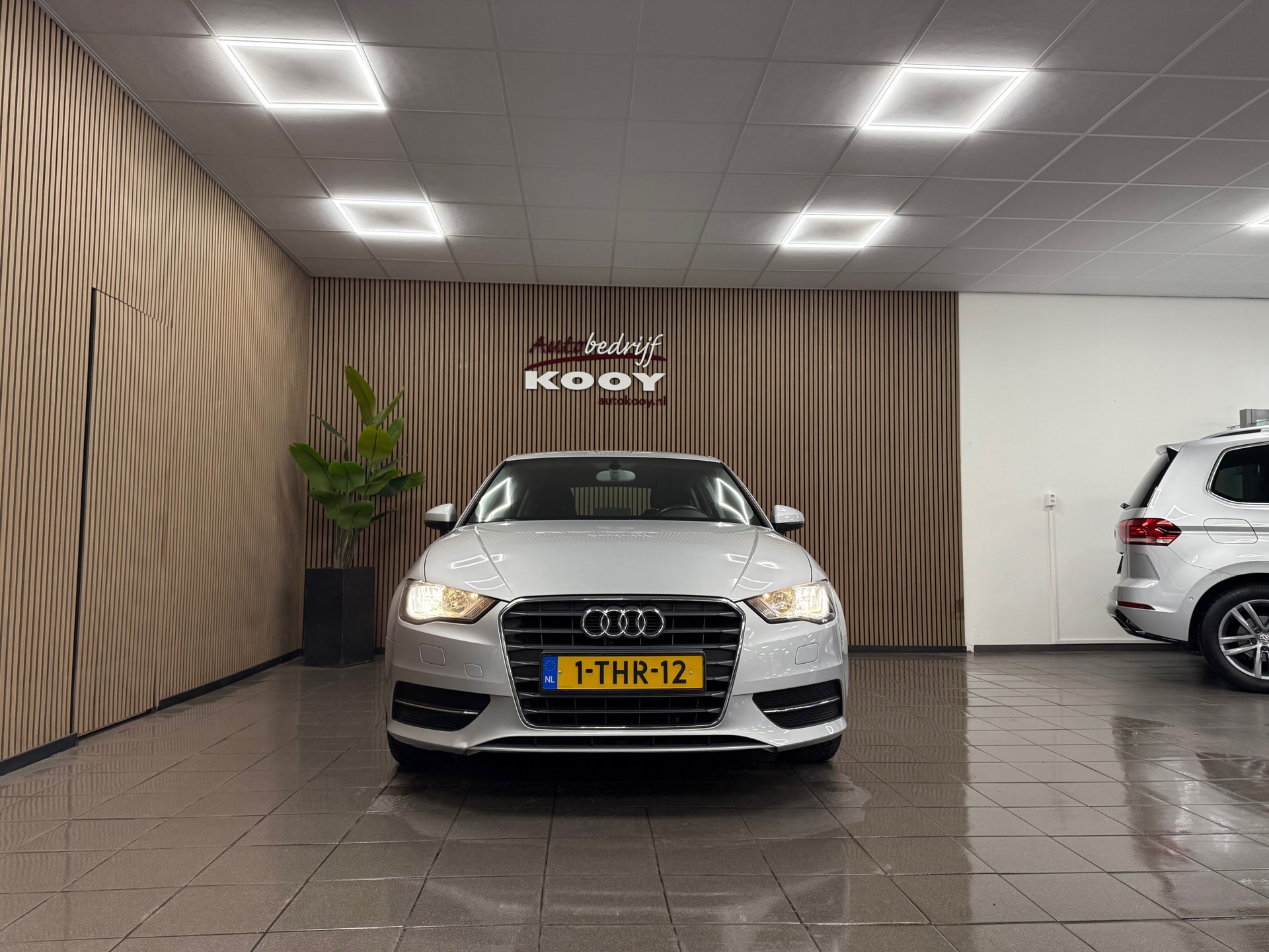 https://www.autokooy.nl//xml/images/49433691-8.JPG