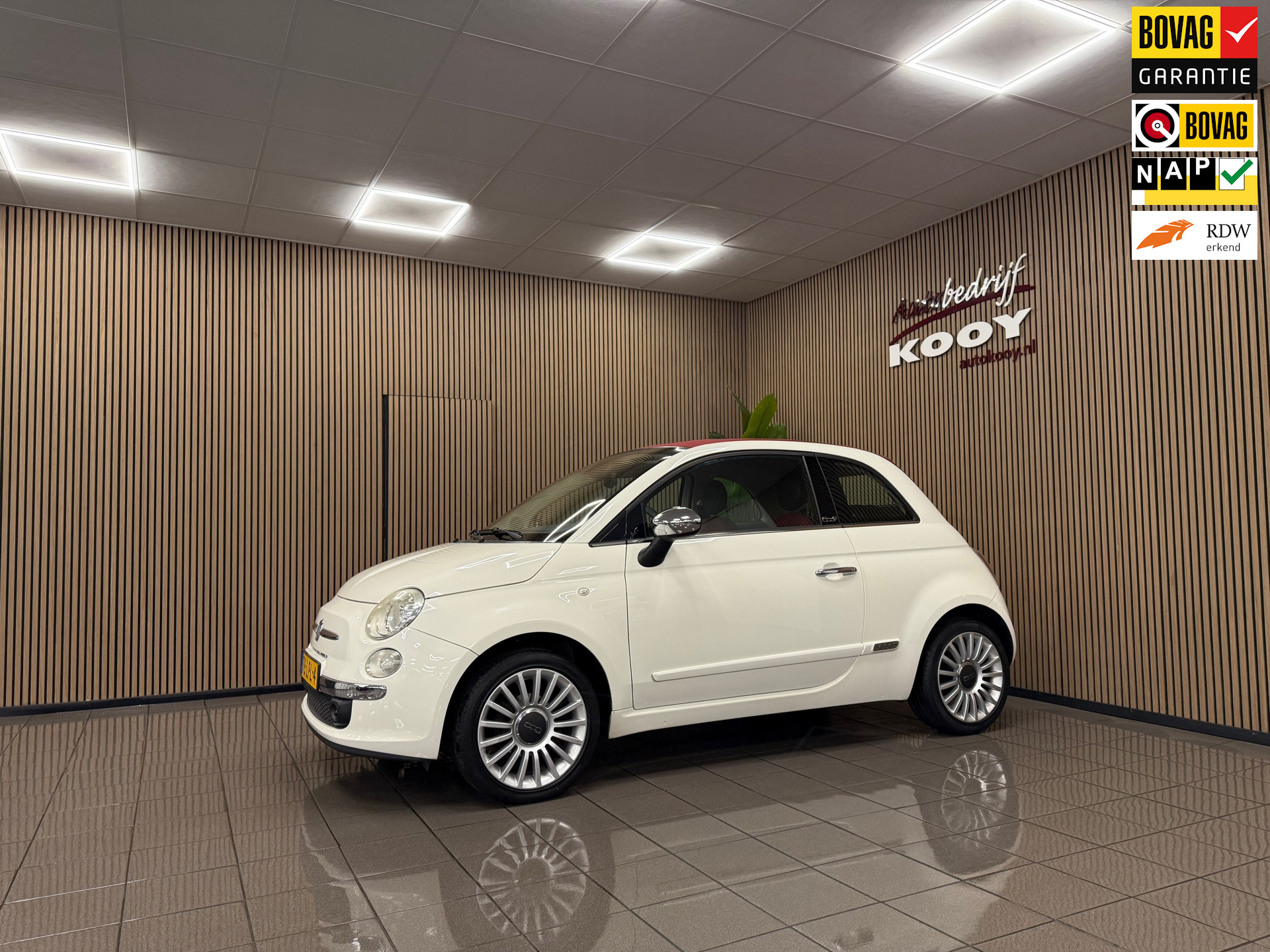 Fiat 500 C 1.2 Lounge * Automaat / Leder / Airco / LM Velgen / NL Auto *