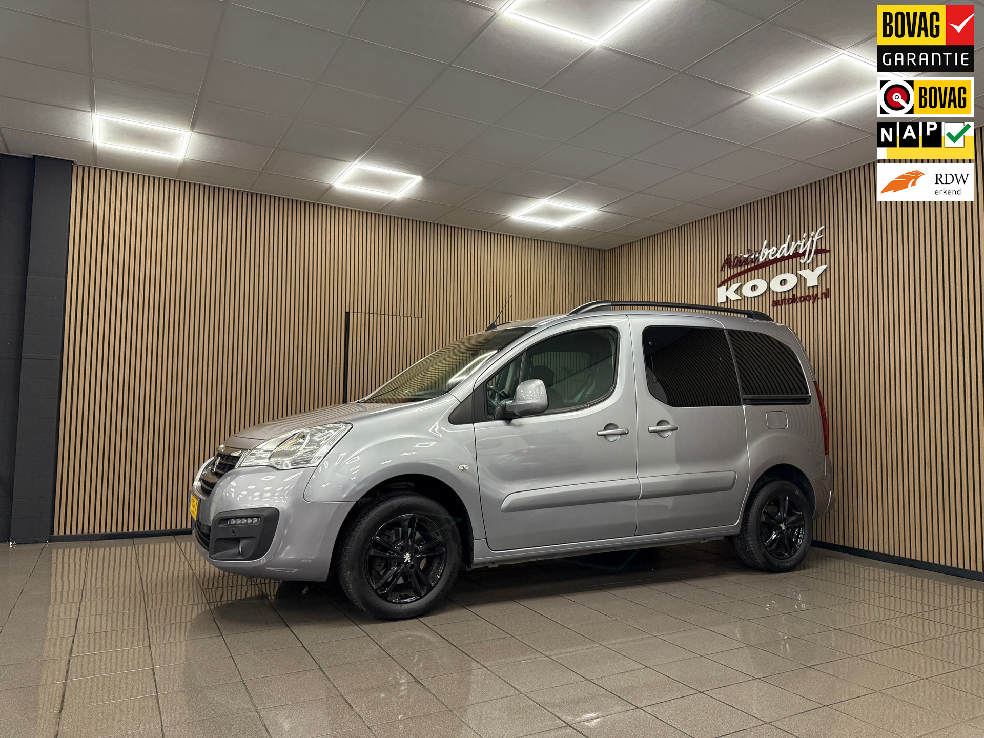 Peugeot Partner Tepee 1.2 PureTech Allure * Trekhaak / Camera / Navigatie / NL Auto *