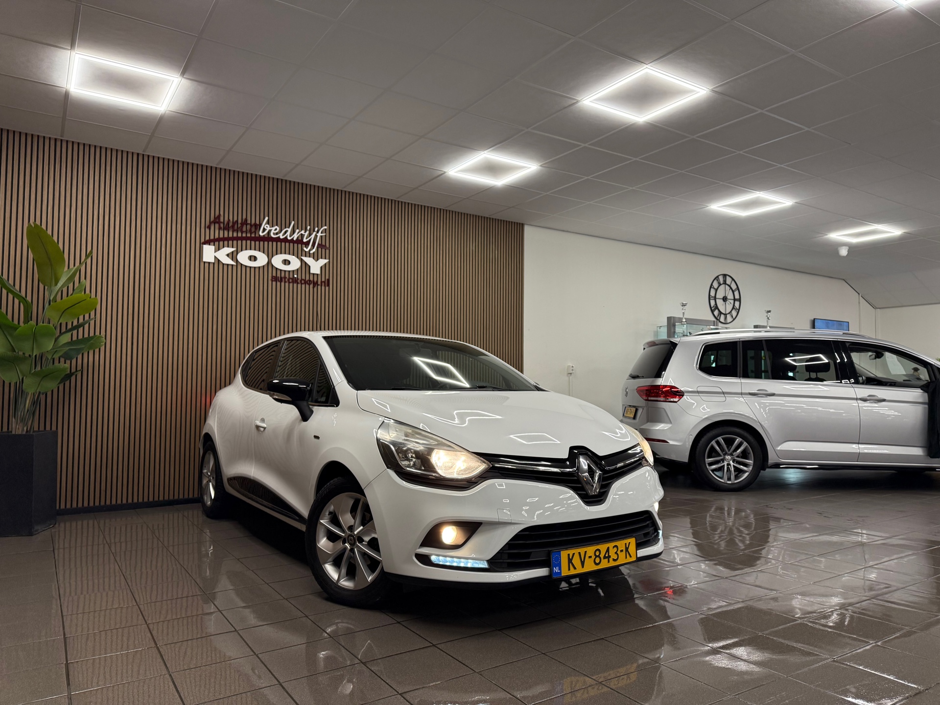 https://www.autokooy.nl//xml/images/50146752-7.JPG