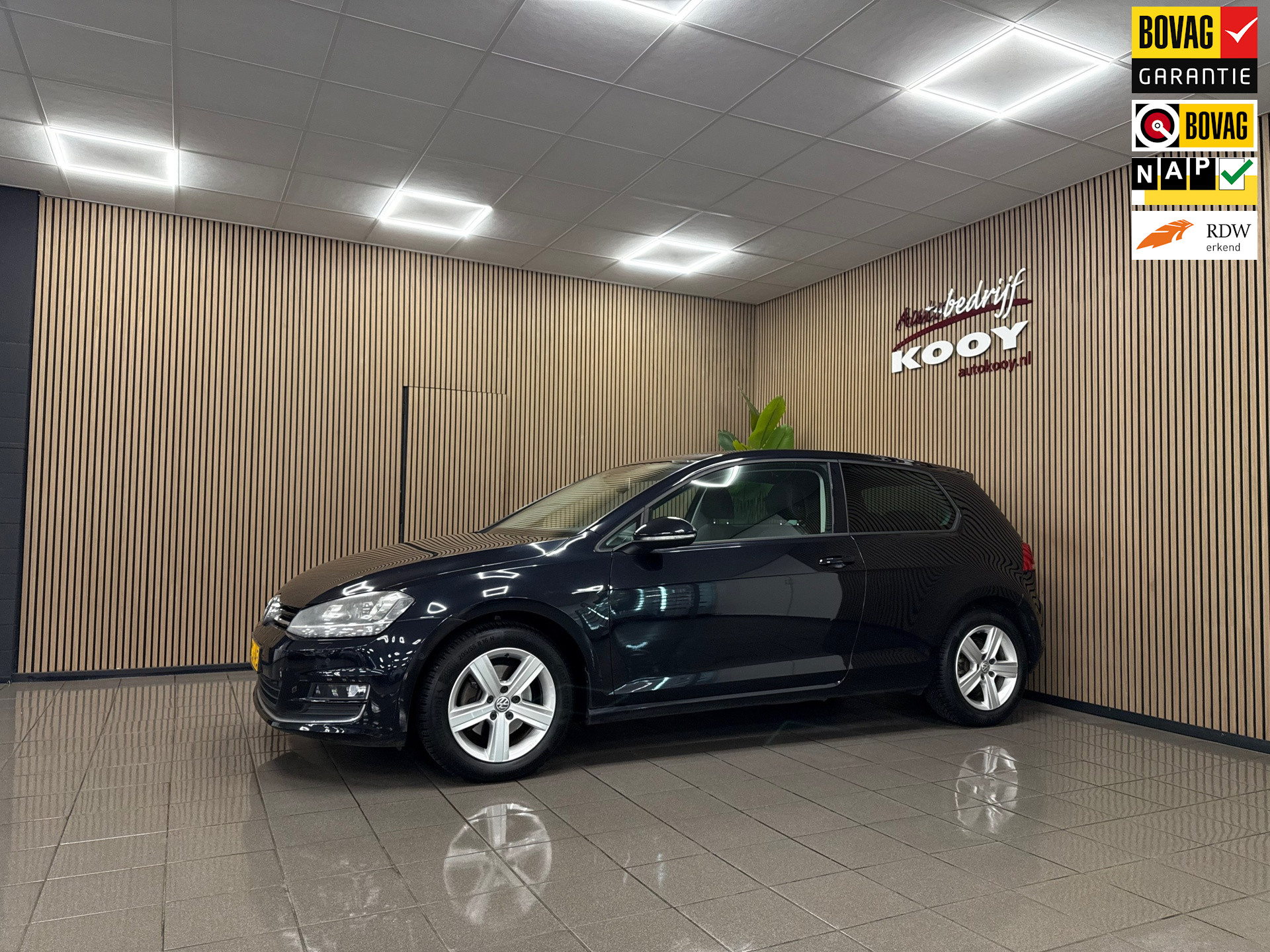 Volkswagen Golf 1.4 TSI ACT Highline * Panoramadak / Dealer onderhouden / Navigatie / NL Auto *