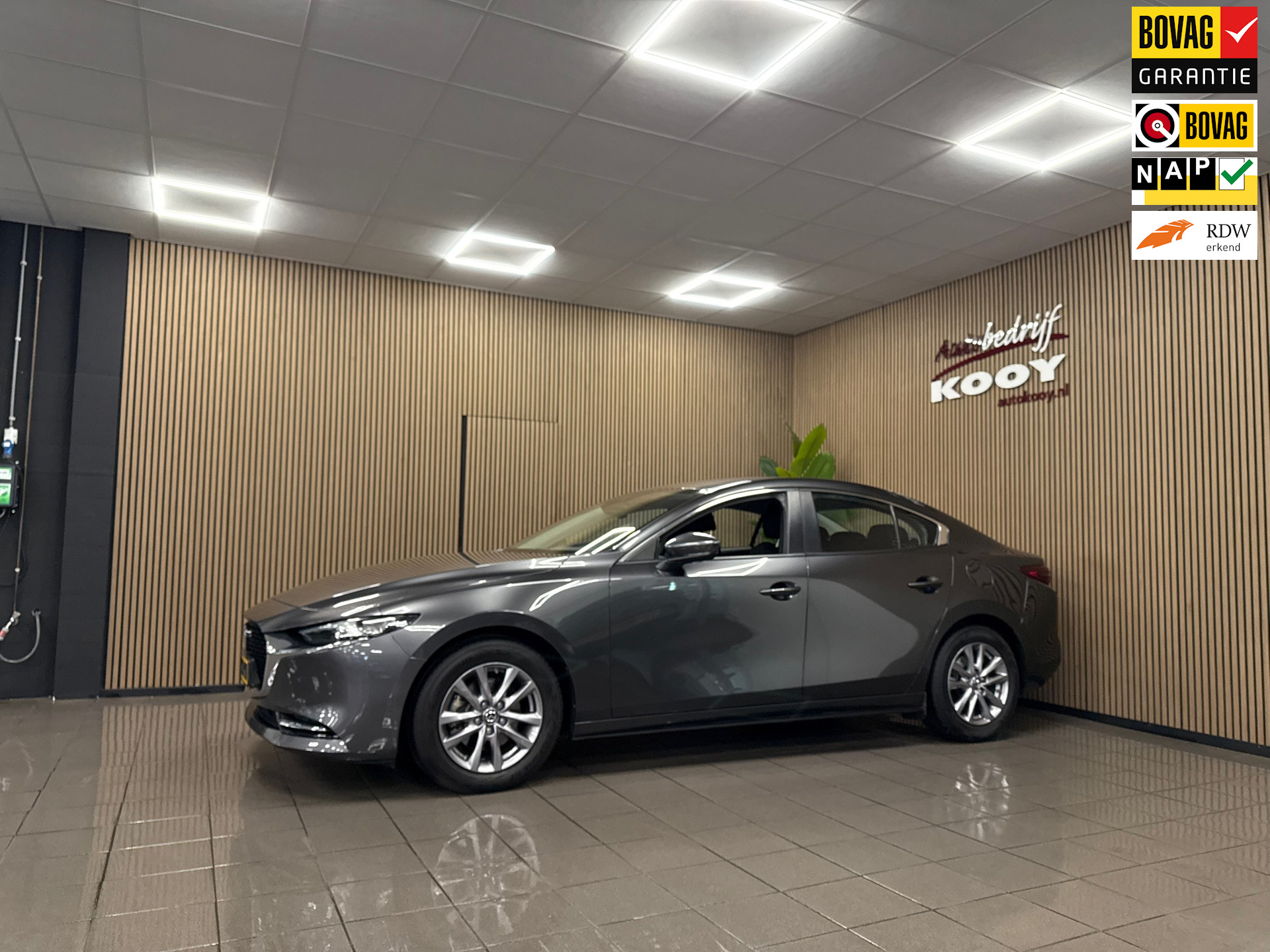 Mazda 3 2.0 e-SkyActiv-X M Hybrid 180 Comfort Bose * Afn. Trekhaak / Camera / HUD / ACC / NL Auto *