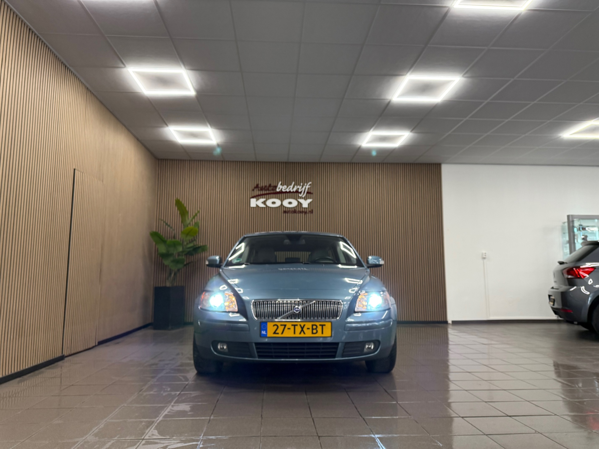 https://www.autokooy.nl//xml/images/51082108-8.JPG