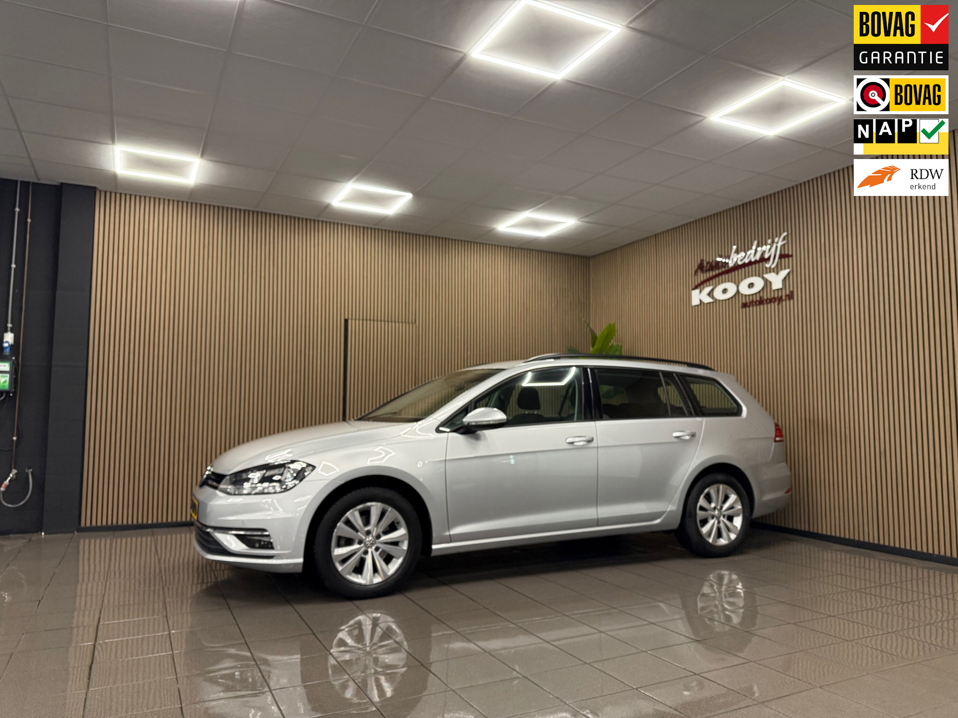 Volkswagen Golf Variant 1.0 TSI Comfortline * Automaat / Trekhaak / Carplay / Parkeersensoren / NL Auto *