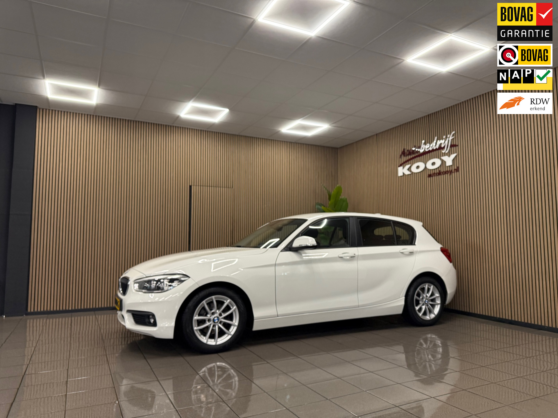 BMW 1-serie 118i Corporate Lease Executive * Automaat / Navigatie / LED / Parkeersensoren / NL Auto *