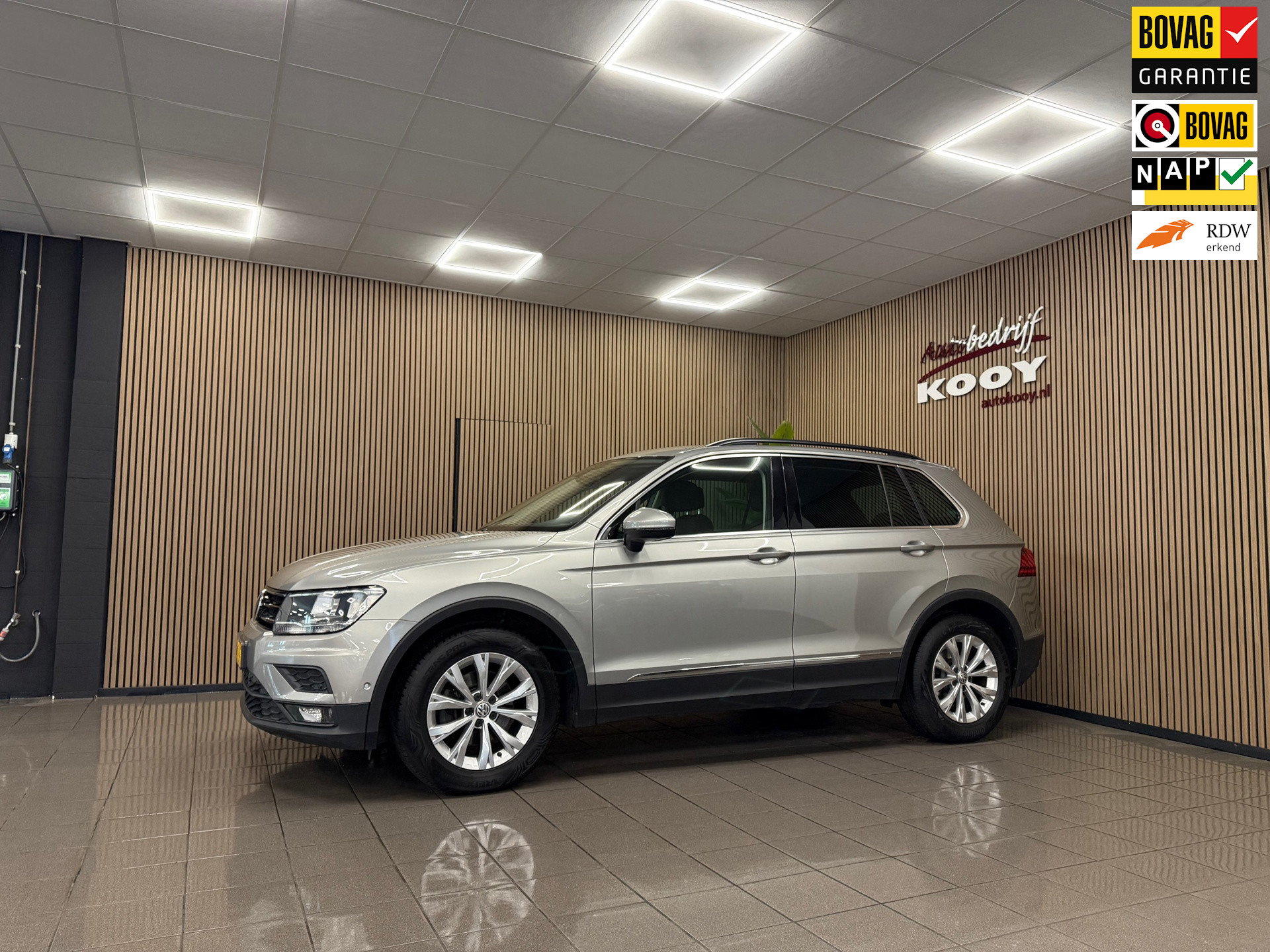 Volkswagen Tiguan 1.4 TSI ACT Comfortline * Automaat / Carplay / Trekhaak / Camera / NL Auto *