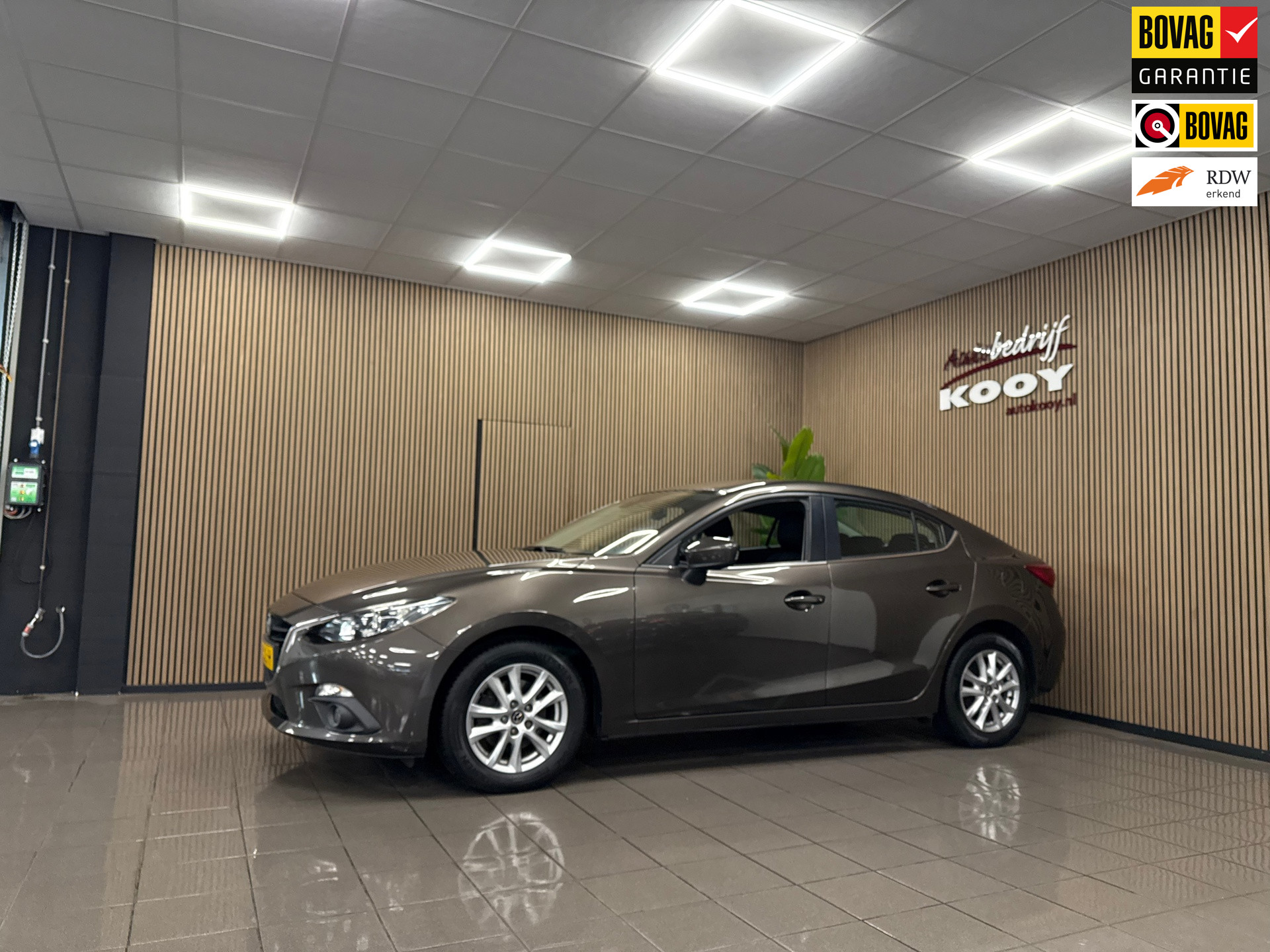 Mazda 3 2.0 TS * Automaat / Navigatie / Cruise control / LM Velgen *