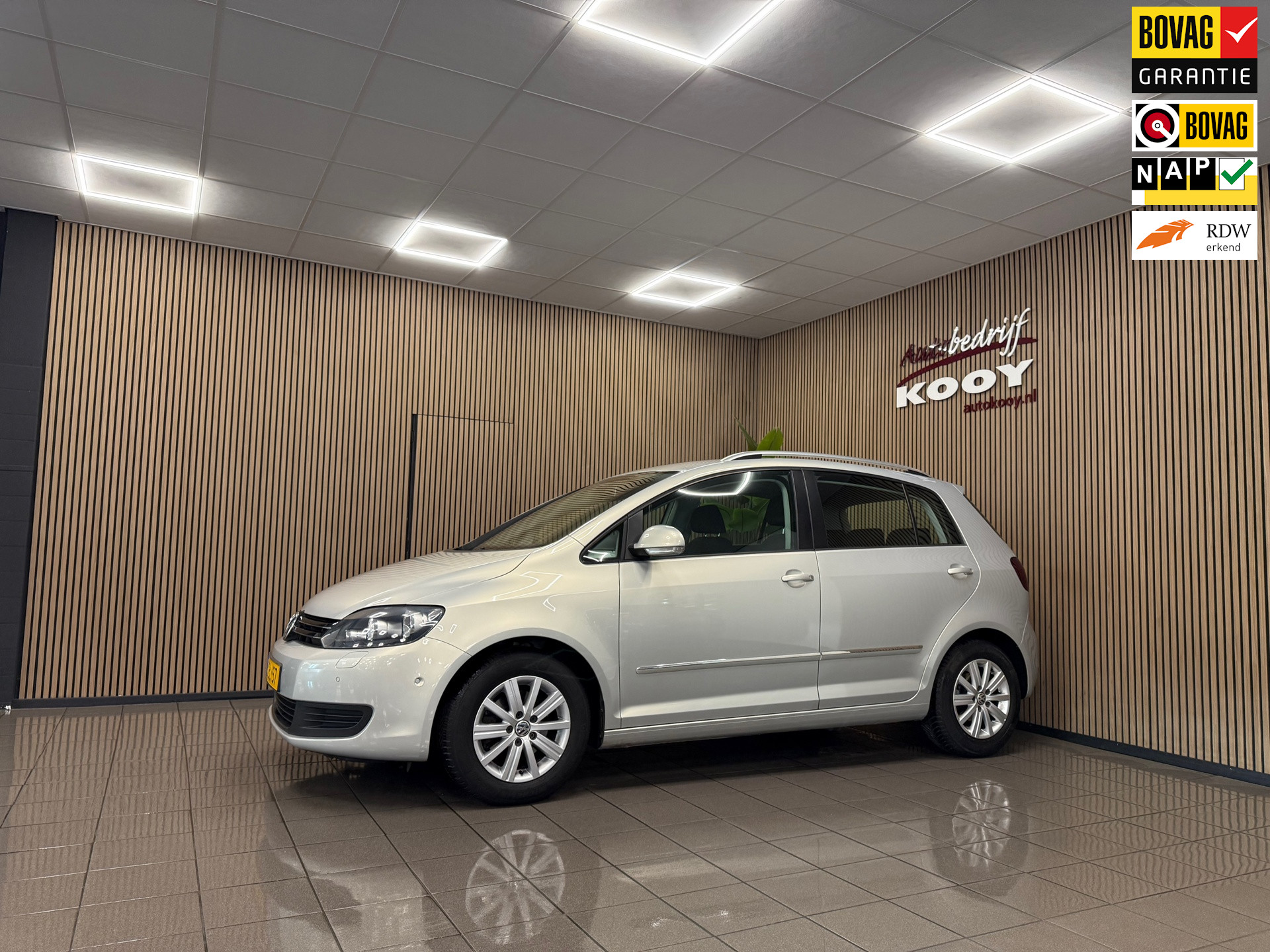 Volkswagen Golf Plus 1.2 TSI Comfortline BlueMotion * Navigatie / Parkeersensoren / Cruise control / NL Auto *