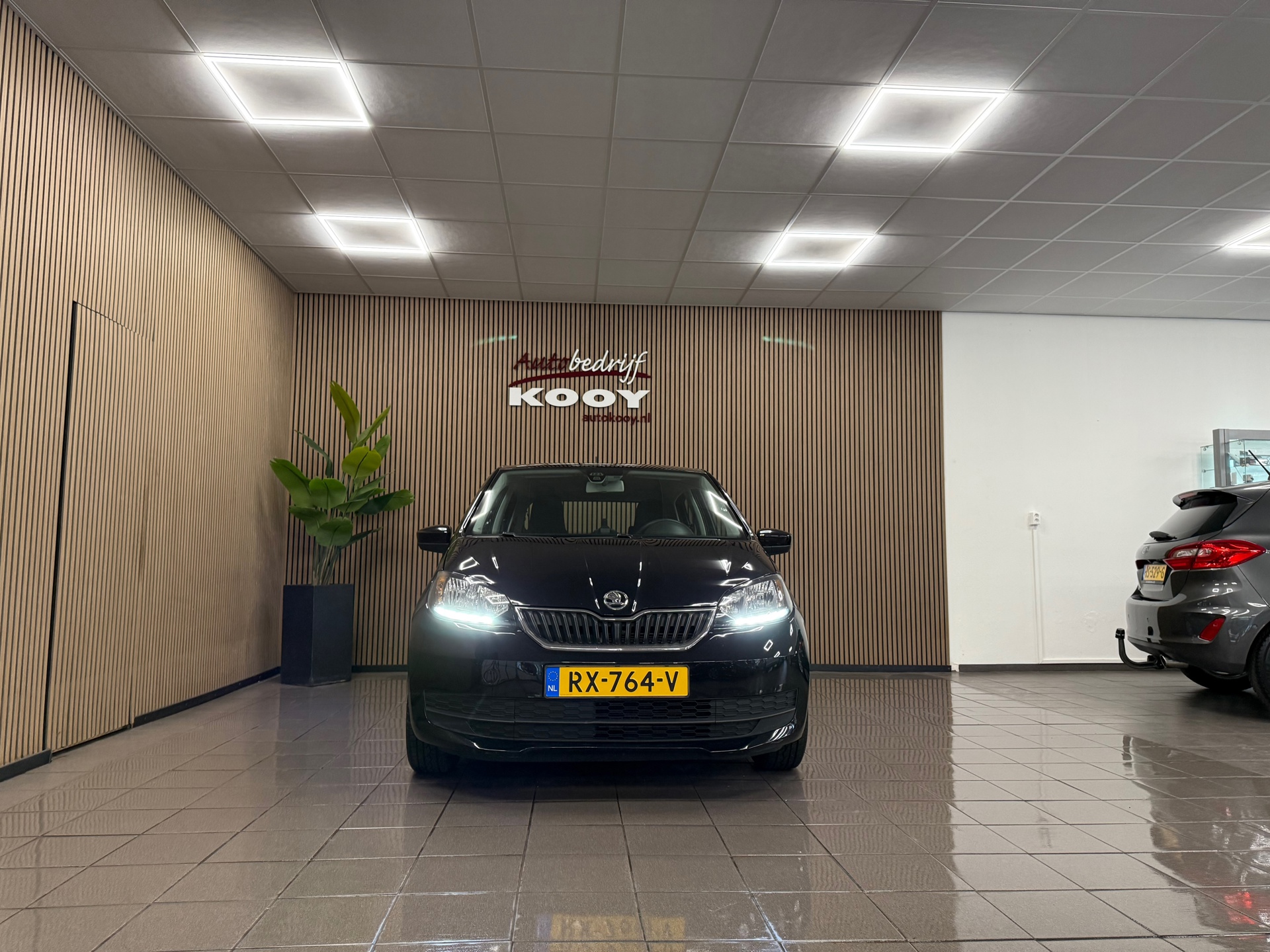 https://www.autokooy.nl//xml/images/52597459-9.JPG