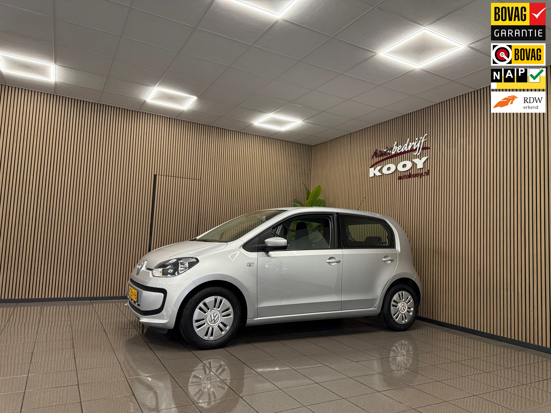 Volkswagen Up! 1.0 move up! BlueMotion * Airco / 5 Deurs / Goed onderhouden / NL Auto *