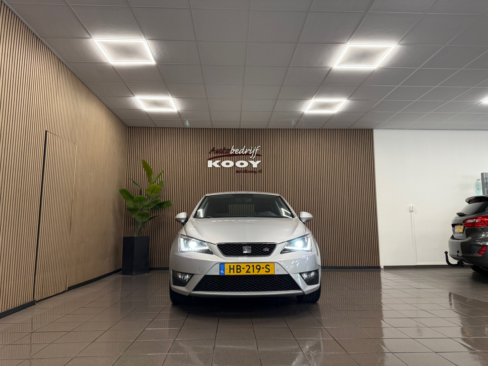 https://www.autokooy.nl//xml/images/52936399-8.JPG