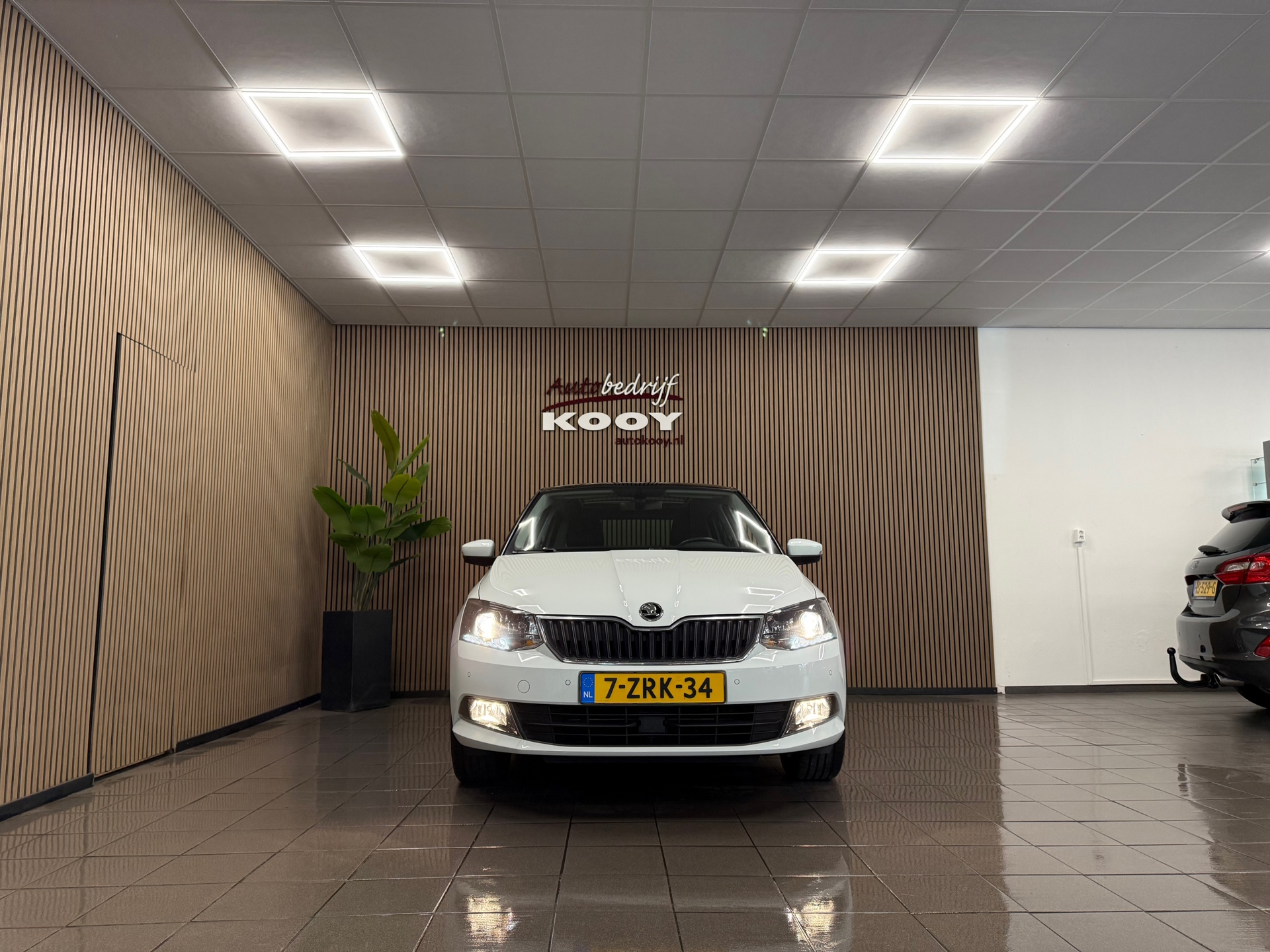https://www.autokooy.nl//xml/images/52993134-8.JPG
