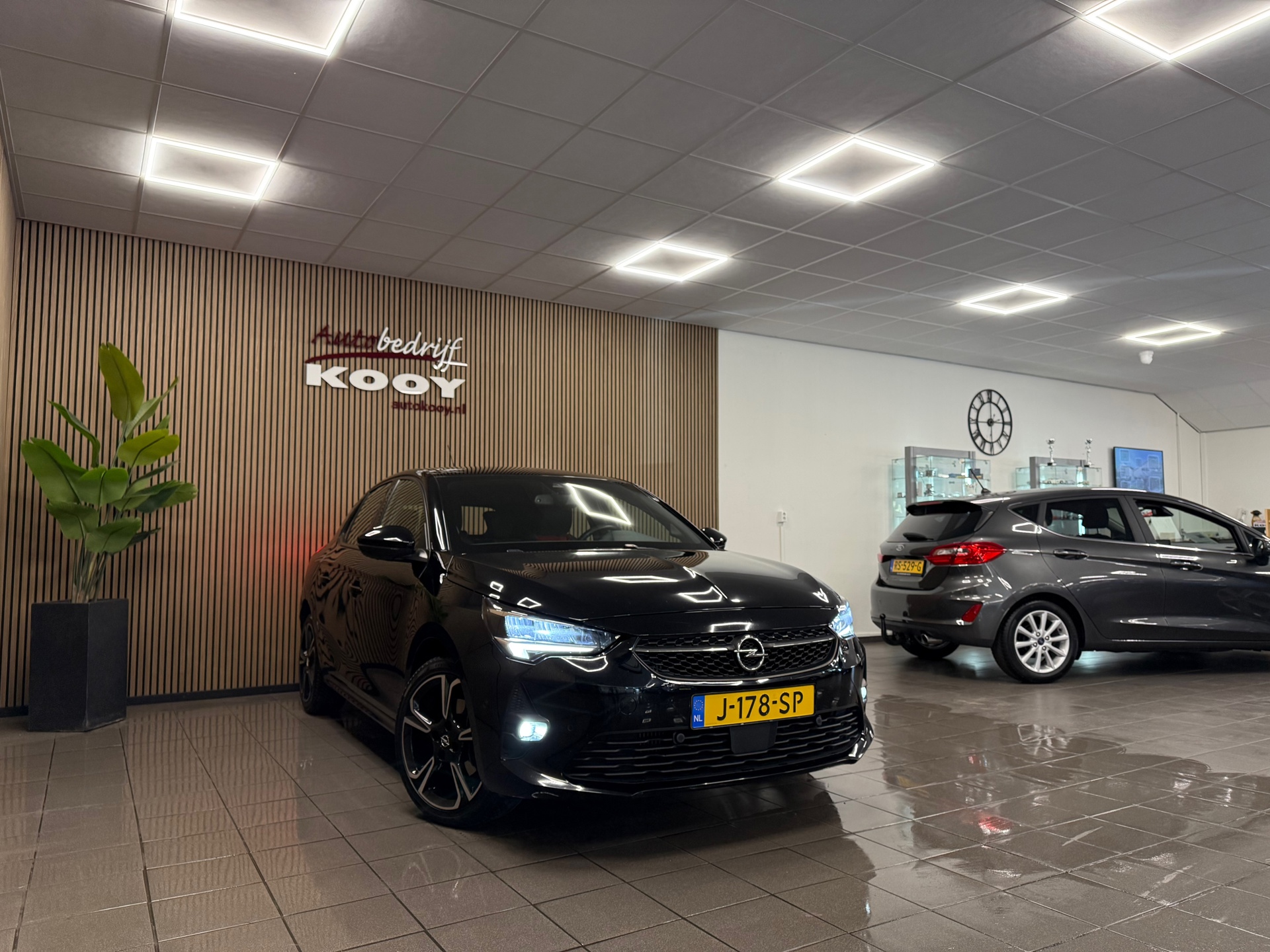 https://www.autokooy.nl//xml/images/53023239-7.JPG