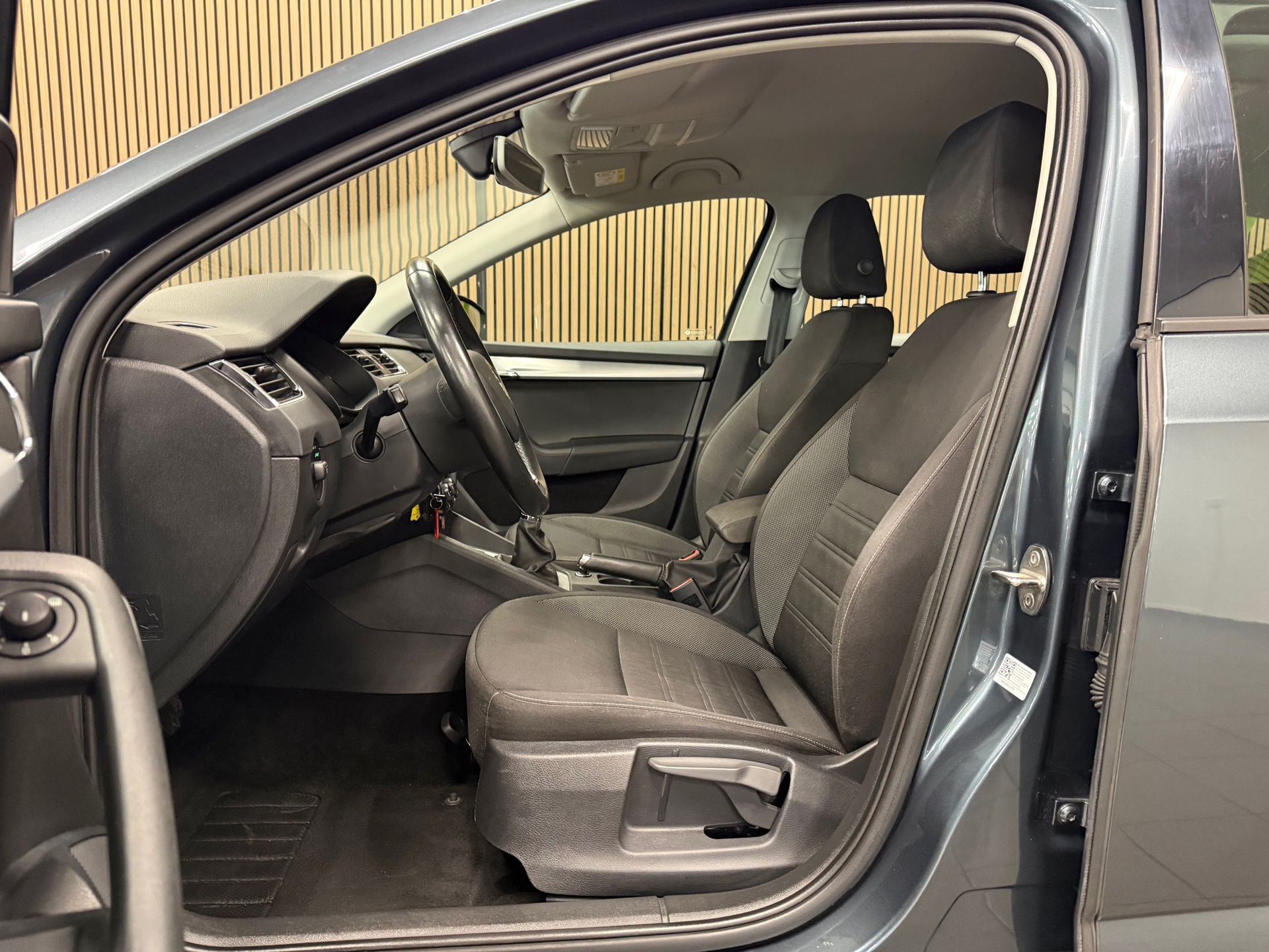 https://www.autokooy.nl//xml/images/53173334-11.JPG