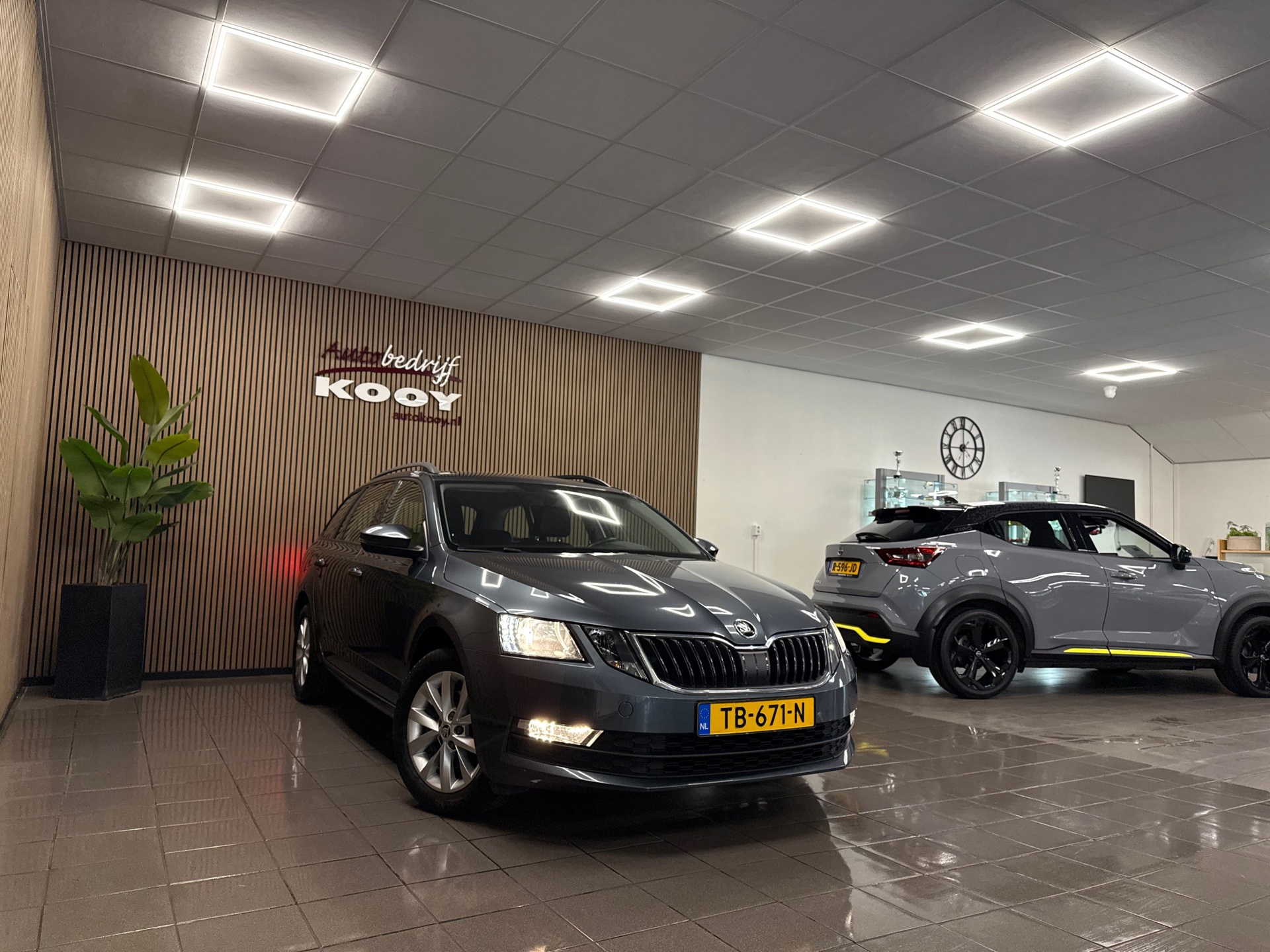 https://www.autokooy.nl//xml/images/53173334-7.JPG
