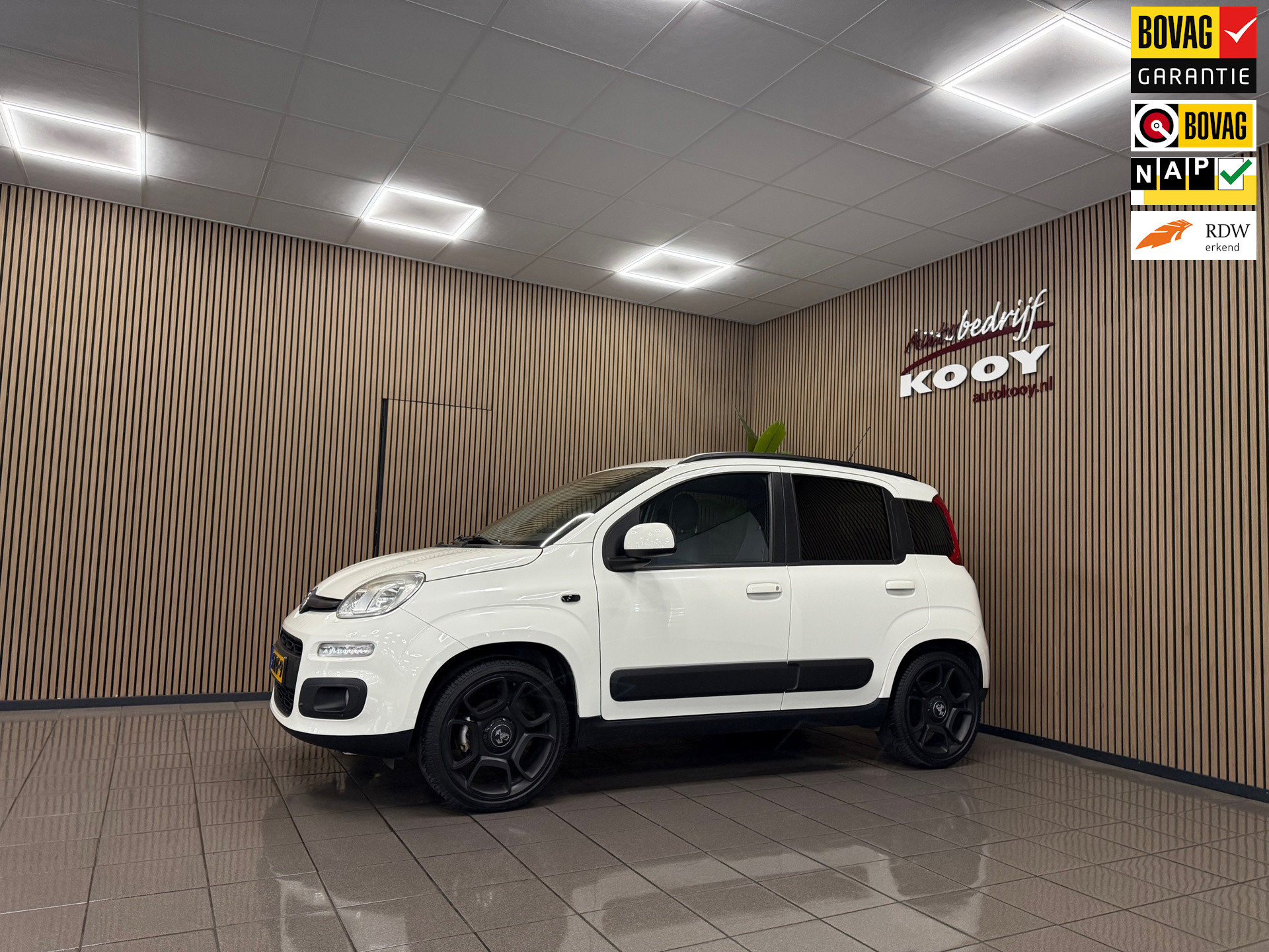Fiat Panda 0.9 TwinAir Sempre * Trekhaak / Airco / 17" LM Velgen / NL Auto *