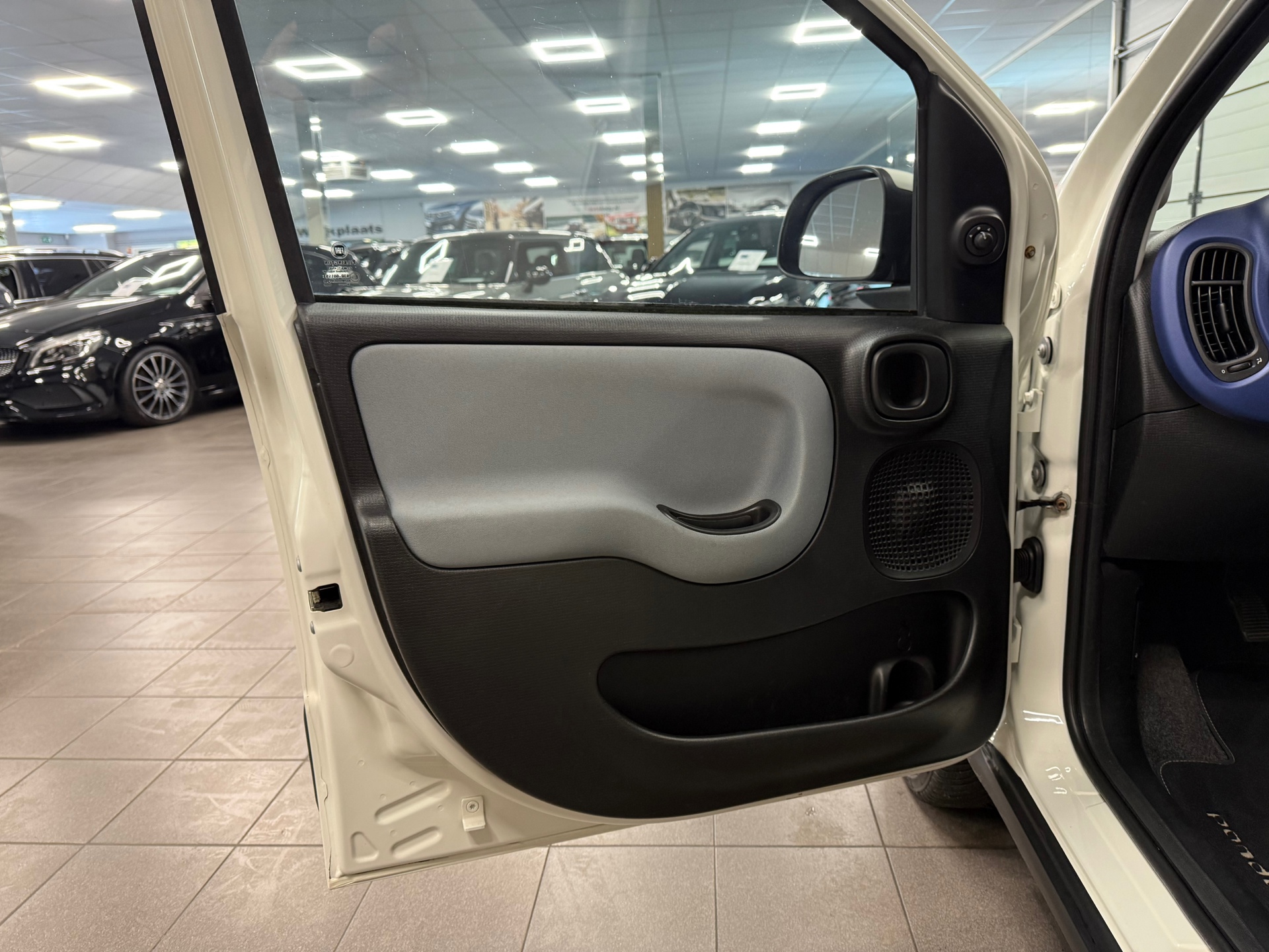 https://www.autokooy.nl//xml/images/53218482-10.JPG
