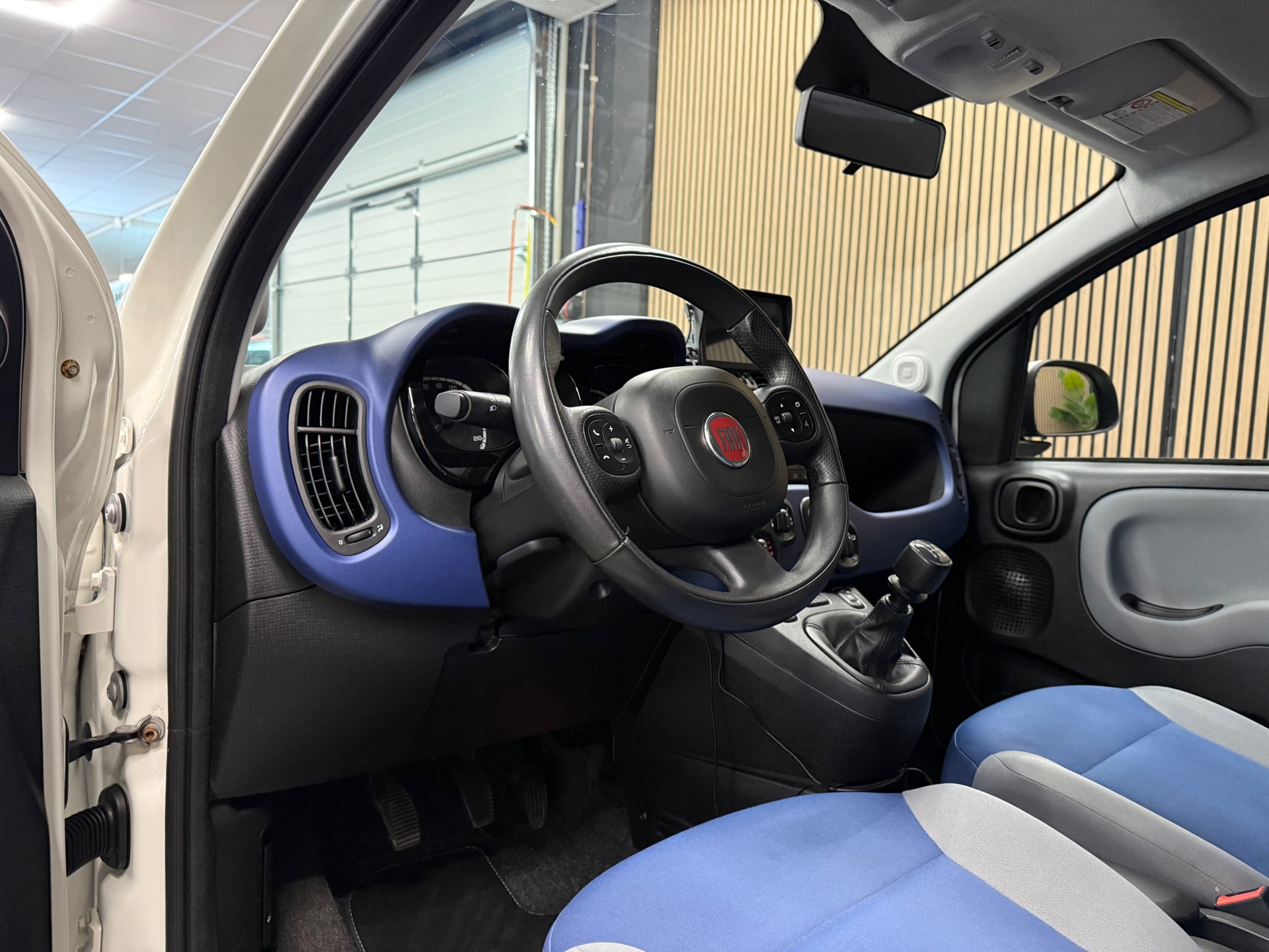 https://www.autokooy.nl//xml/images/53218482-12.JPG