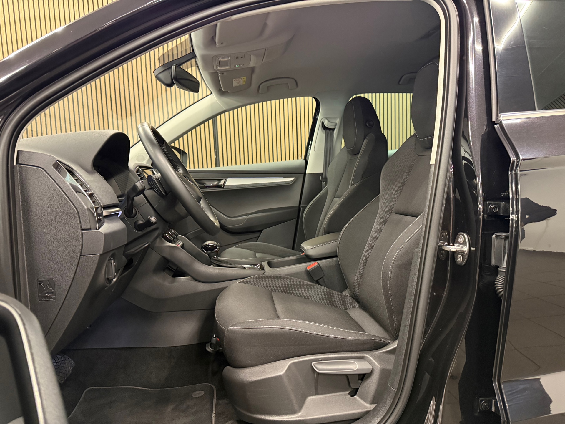 https://www.autokooy.nl//xml/images/53236838-12.JPG