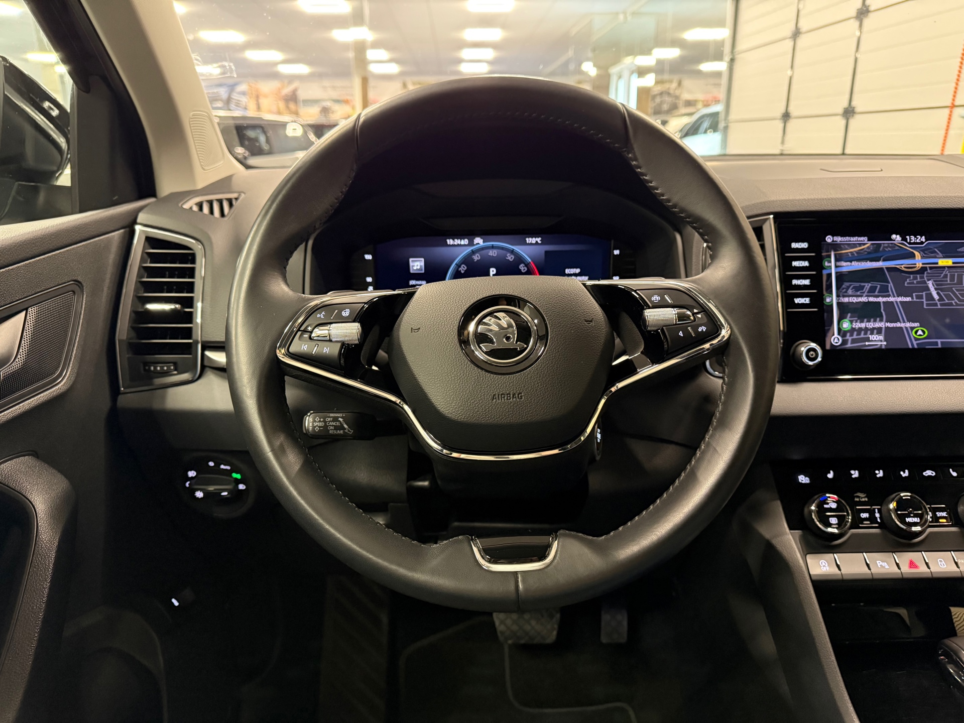 https://www.autokooy.nl//xml/images/53236838-14.JPG
