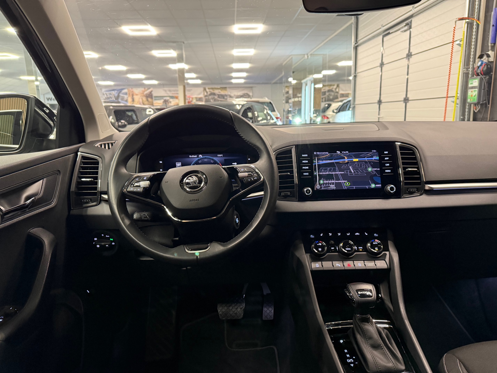 https://www.autokooy.nl//xml/images/53236838-22.JPG