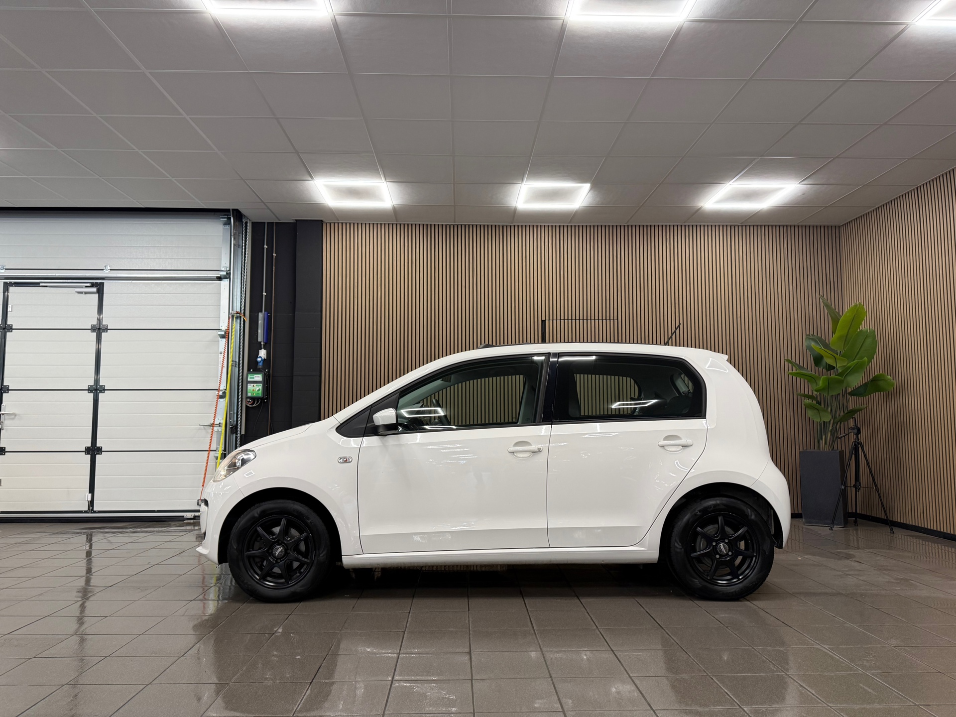 https://www.autokooy.nl//xml/images/53263004-2.JPG