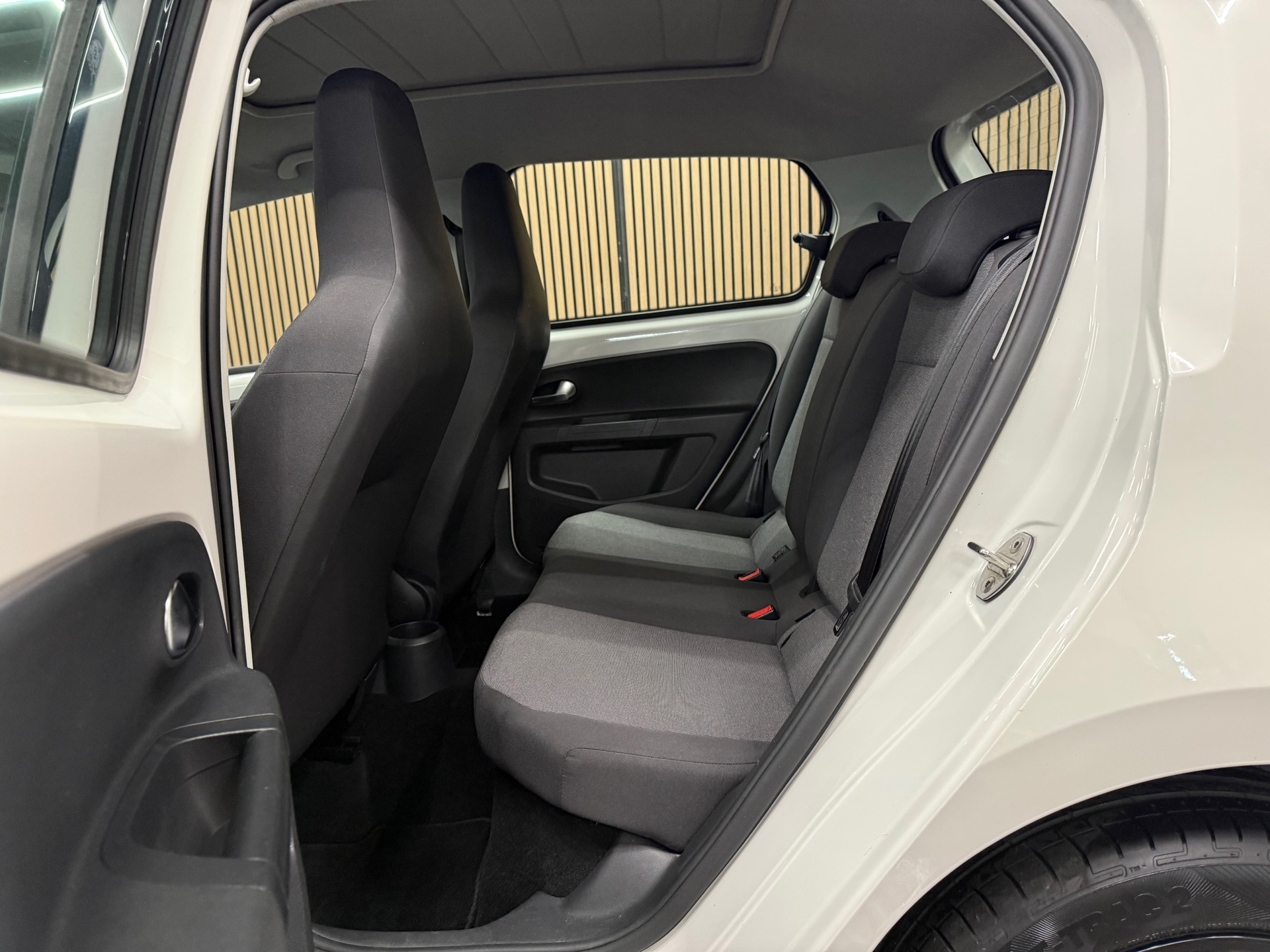 https://www.autokooy.nl//xml/images/53263004-21.JPG