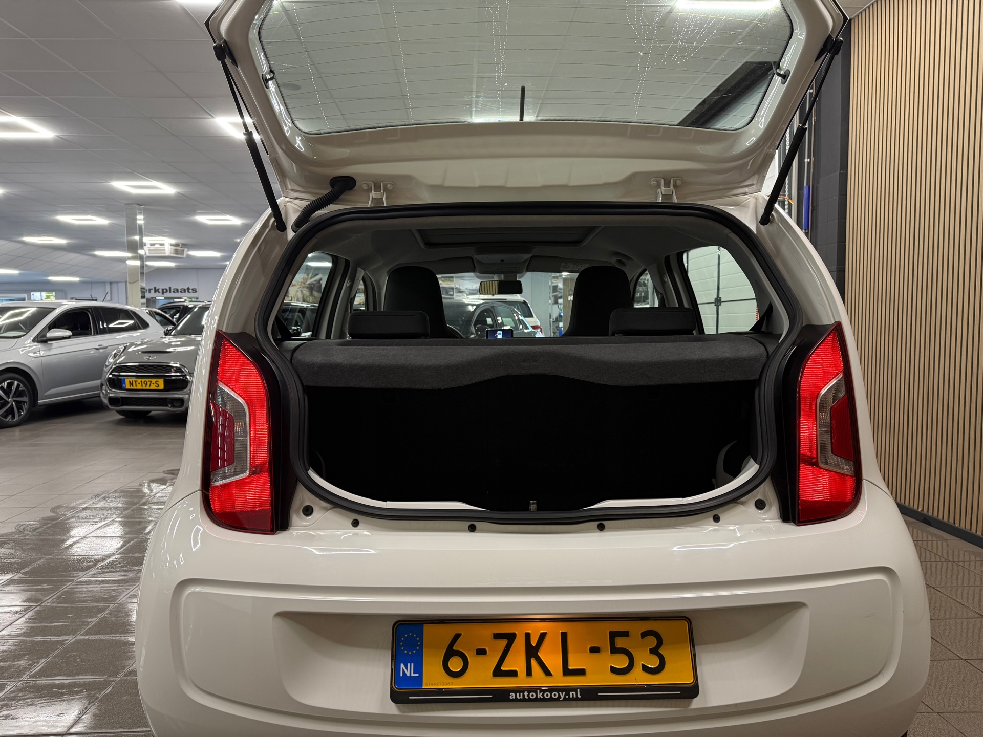 https://www.autokooy.nl//xml/images/53263004-5.JPG