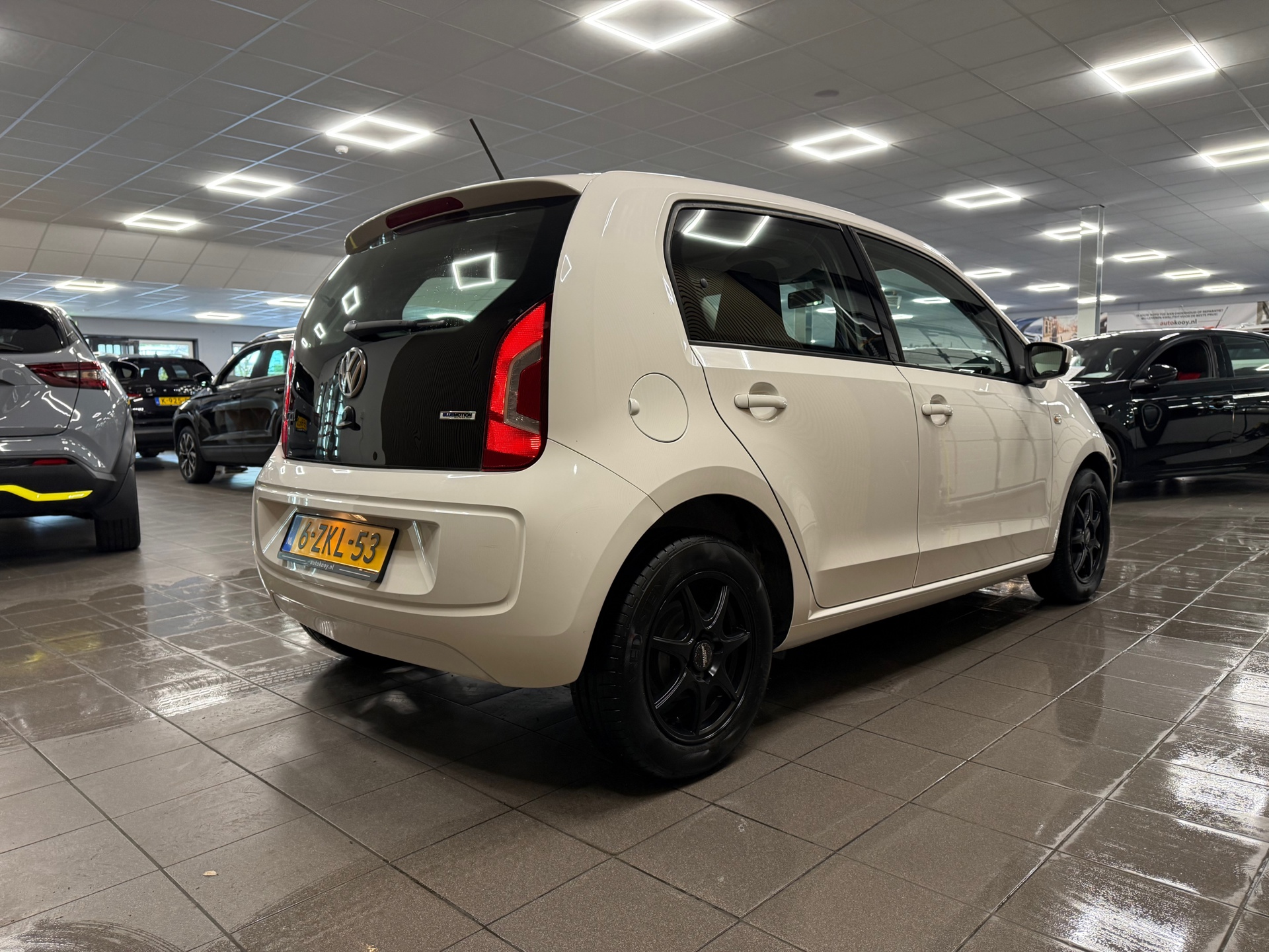 https://www.autokooy.nl//xml/images/53263004-6.JPG